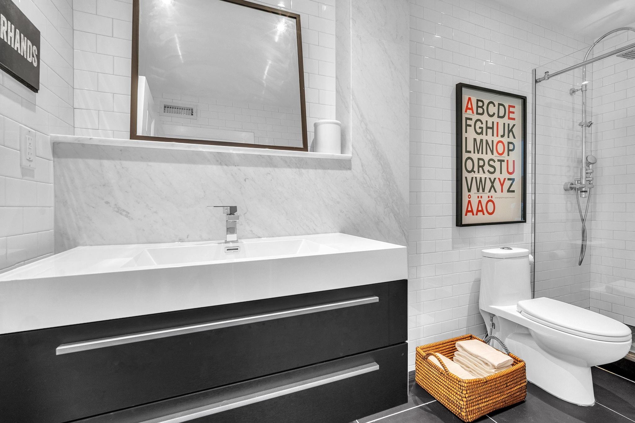THE BEACH HOUSE CONDO - Residential