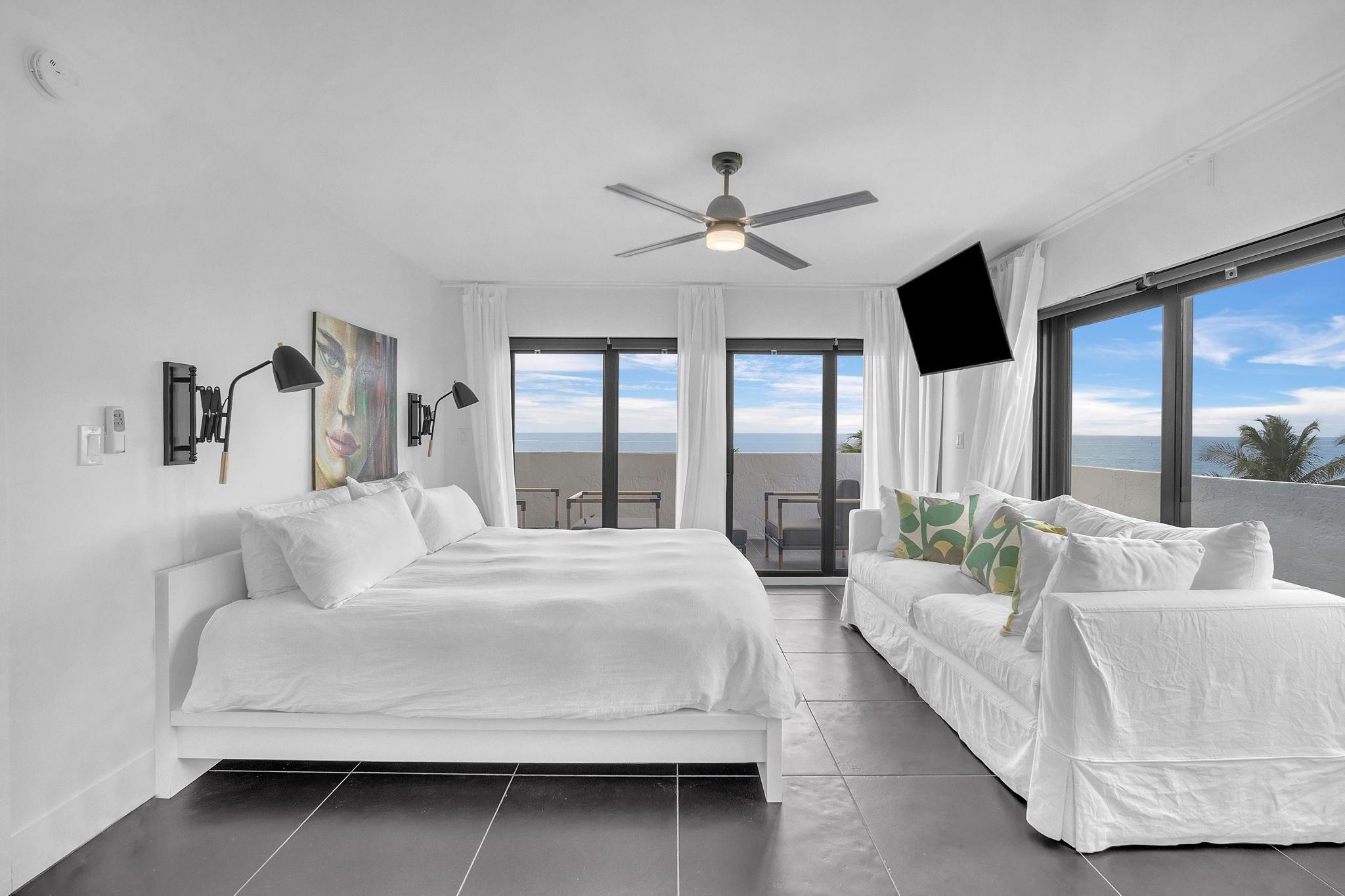 THE BEACH HOUSE CONDO - Residential
