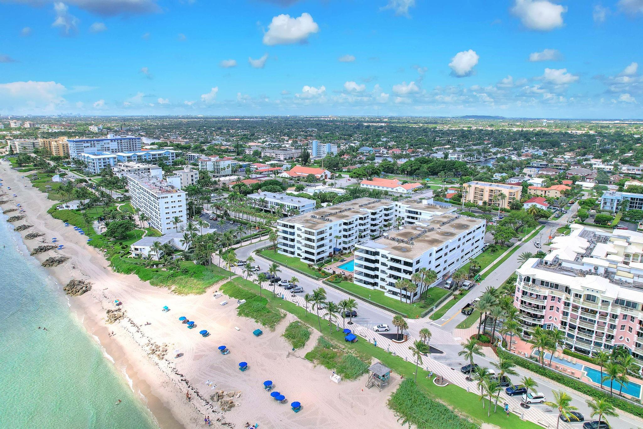 THE BEACH HOUSE CONDO - Residential