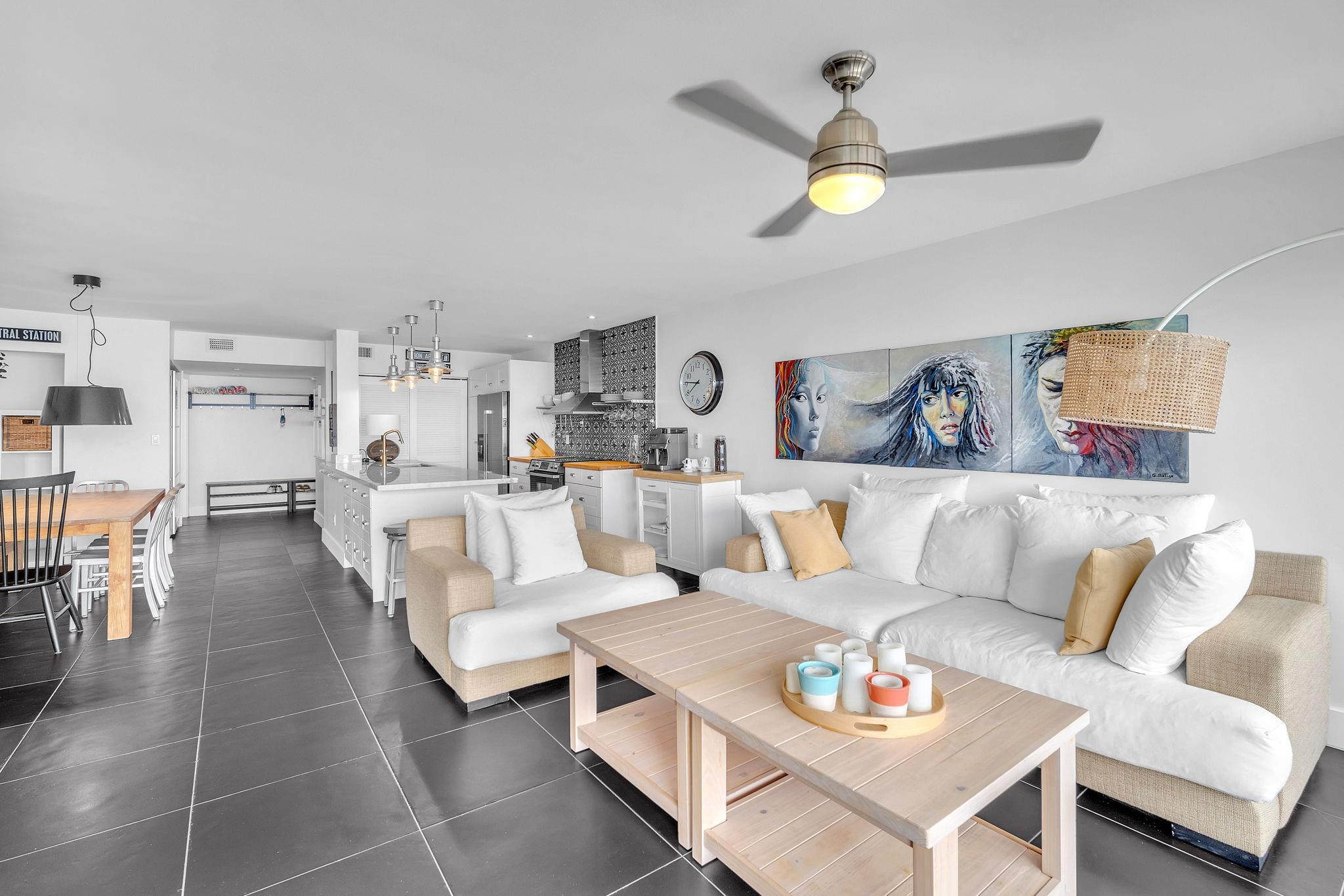 THE BEACH HOUSE CONDO - Residential
