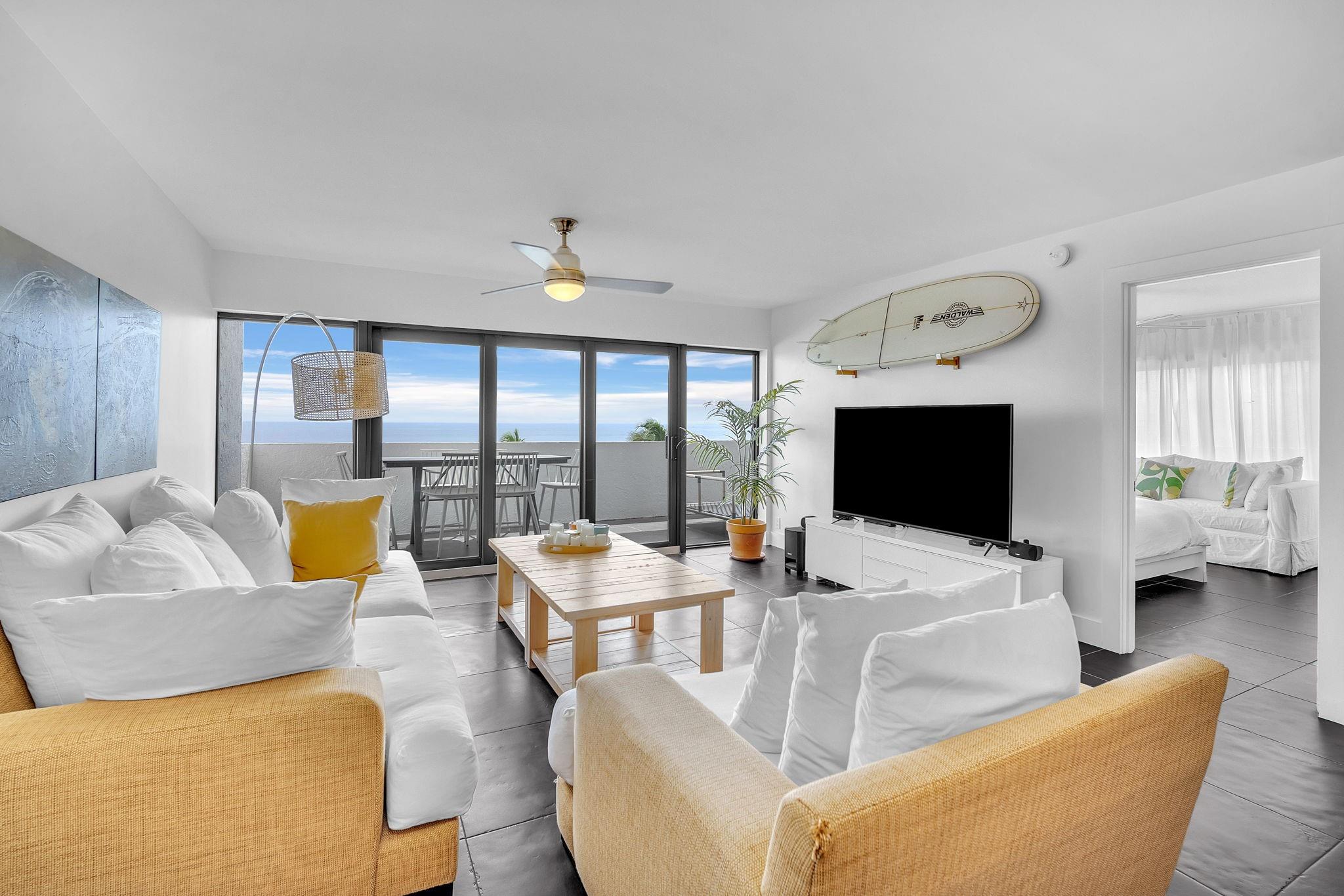 THE BEACH HOUSE CONDO - Residential