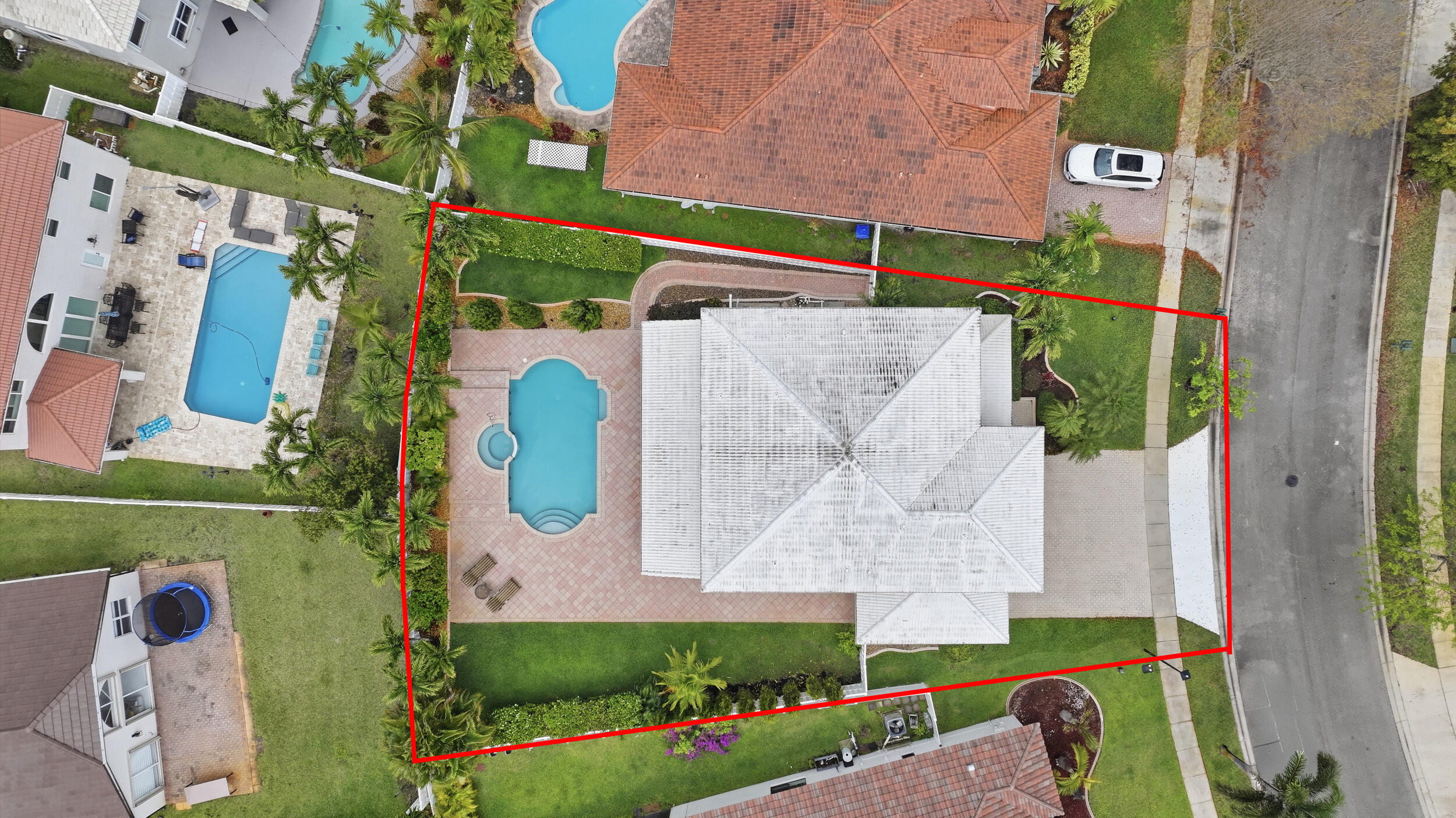 PEMBROKE SHORES - Residential