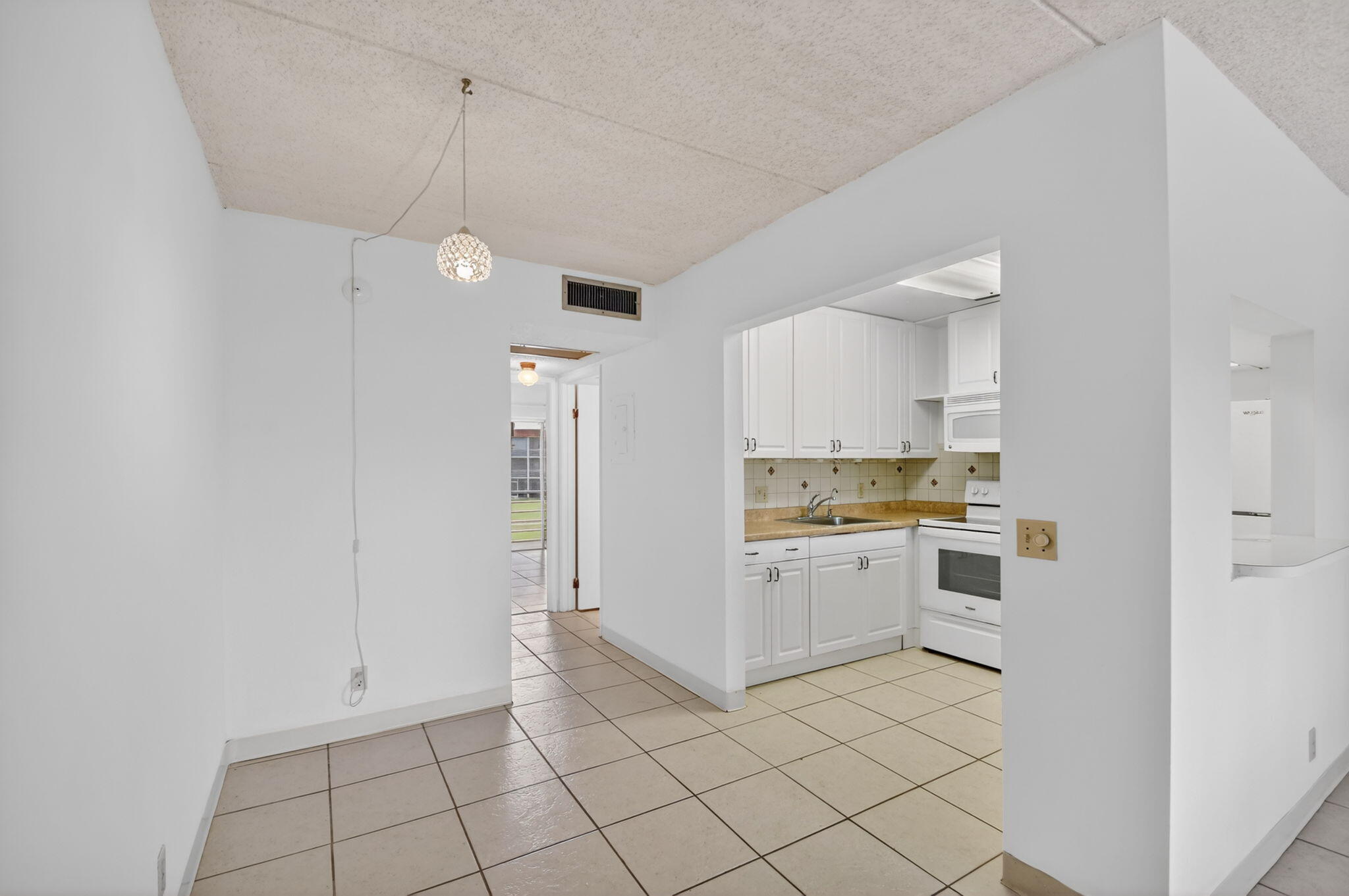 REGAL PALMS MAYFAIR CONDO - Residential