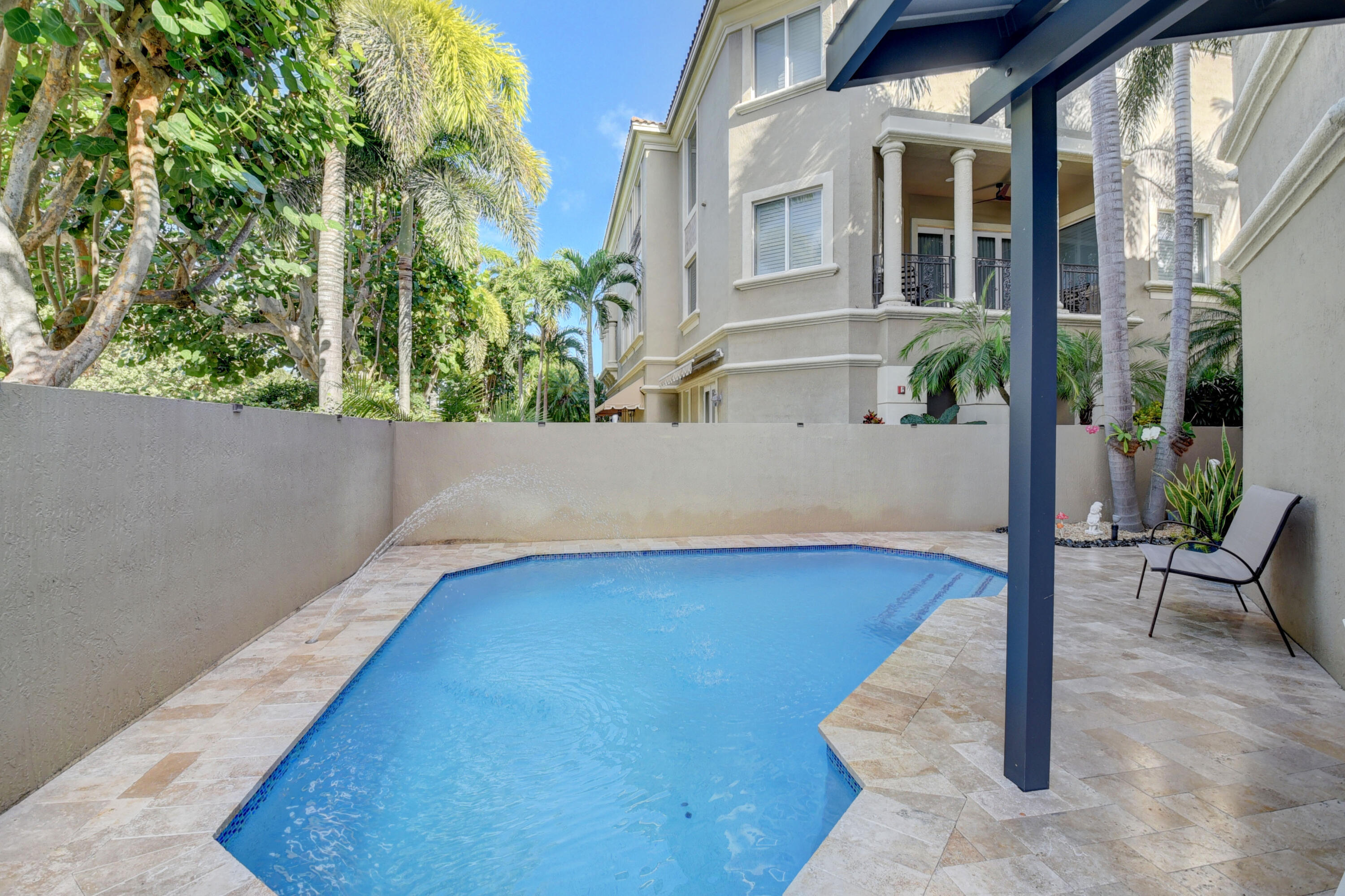 SATURNIA - Residential Lease