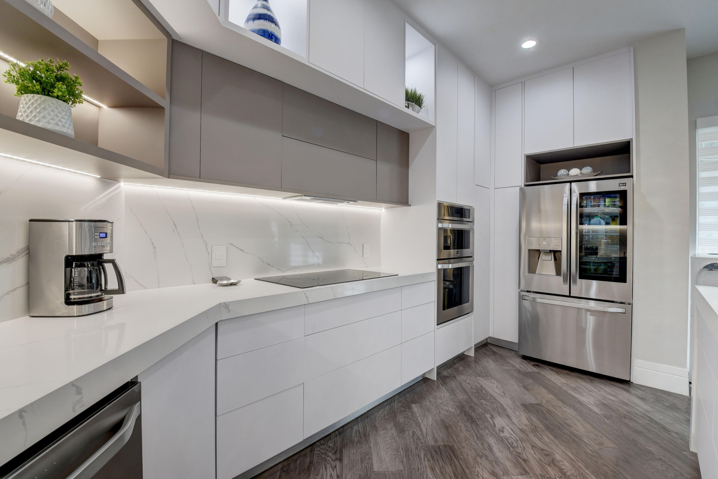 SATURNIA - Residential Lease