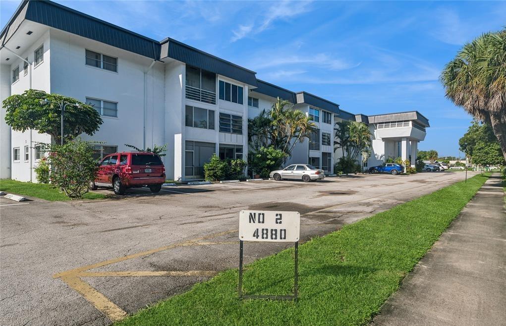 CASTLE APARTMENTS 2 CONDO - Residential Lease