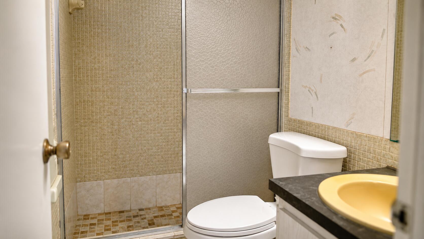 CASTLE APARTMENTS 2 CONDO - Residential Lease