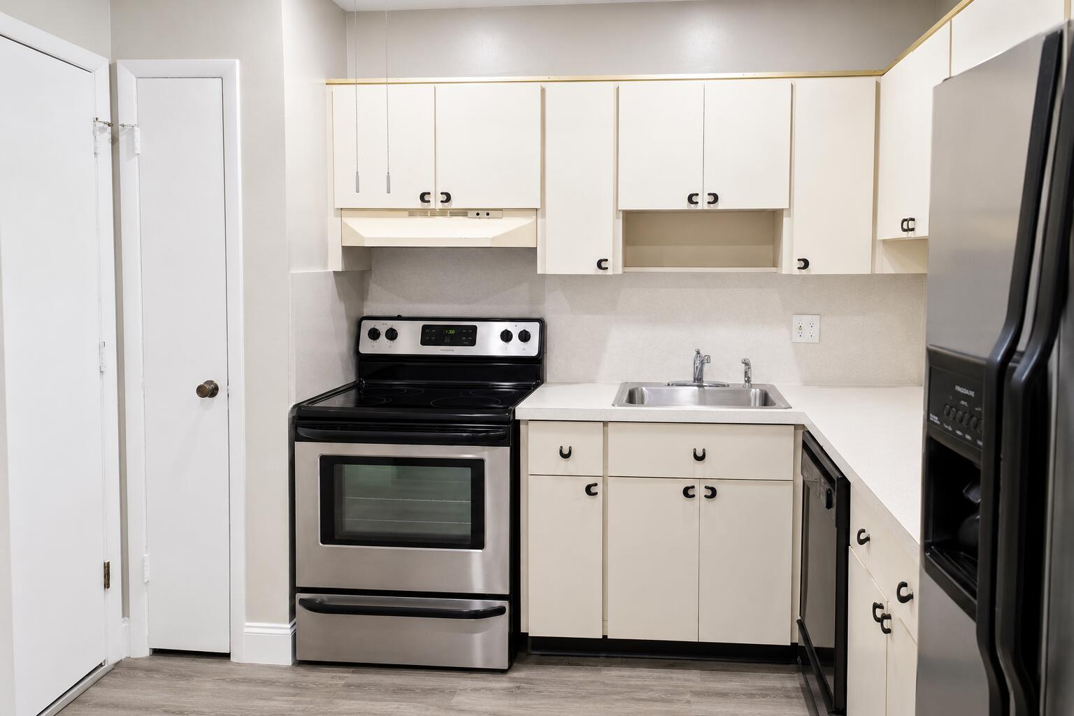 CASTLE APARTMENTS 2 CONDO - Residential Lease