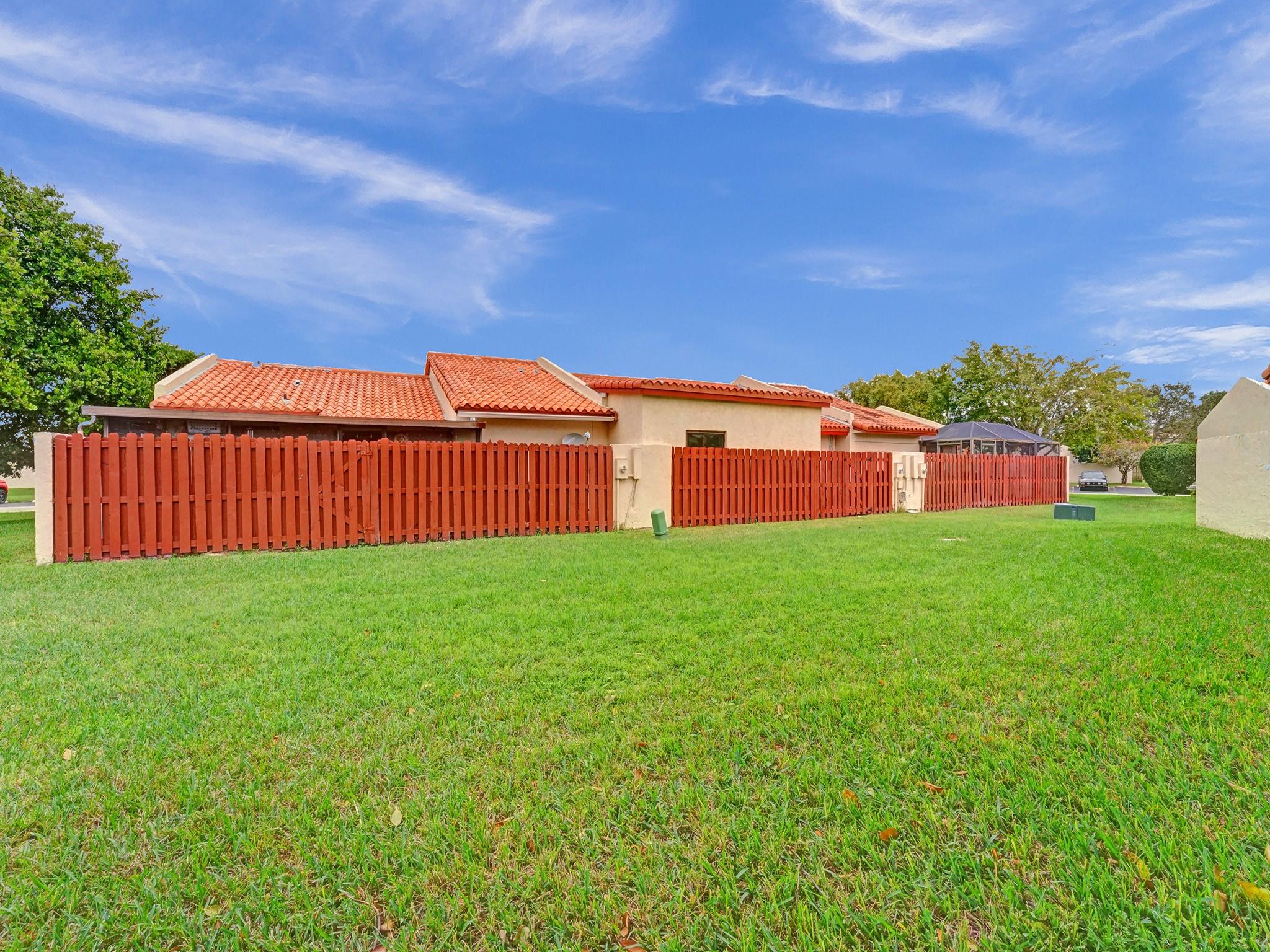 Forest Lake Villas - Residential