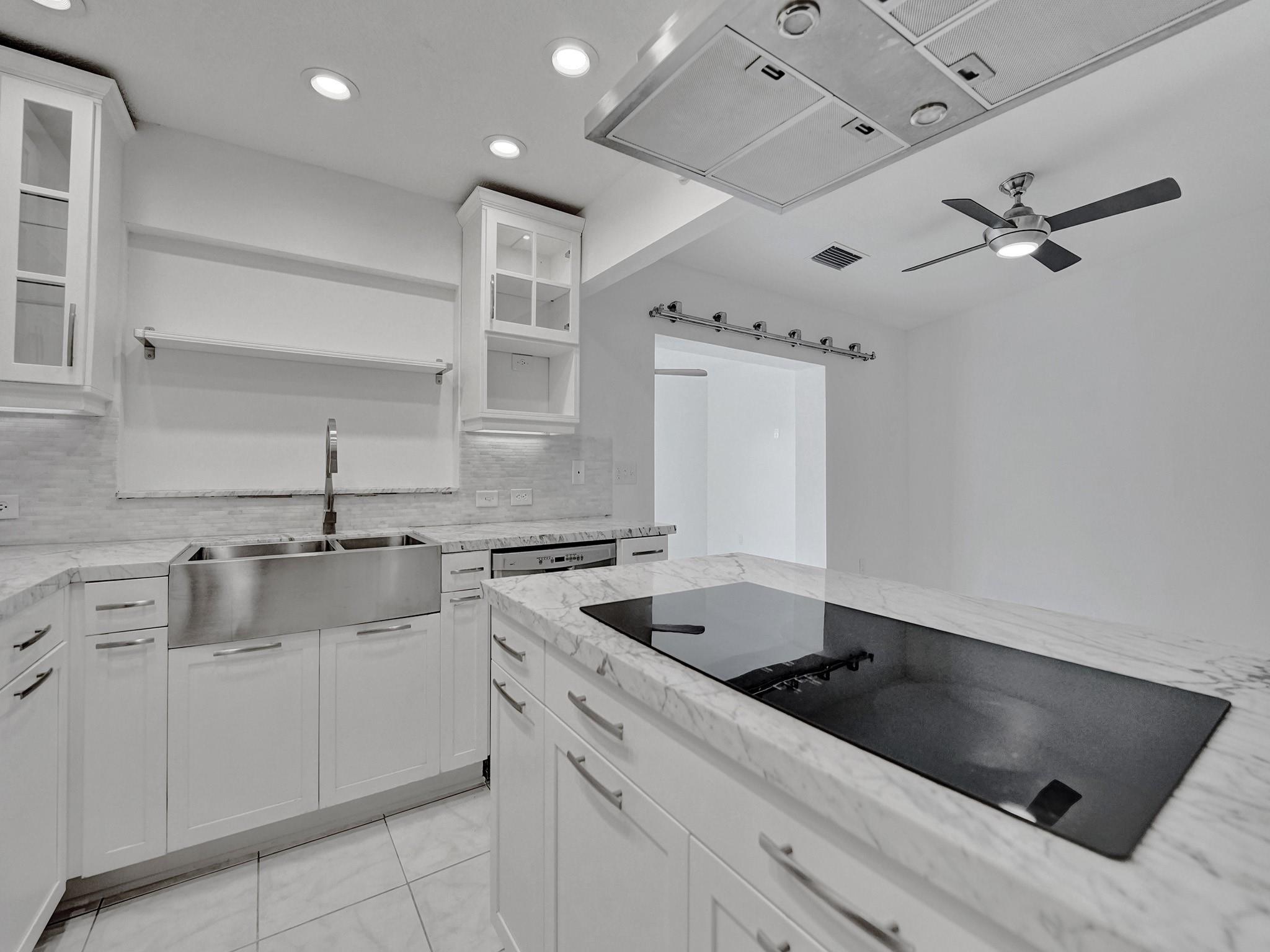 Forest Lake Villas - Residential