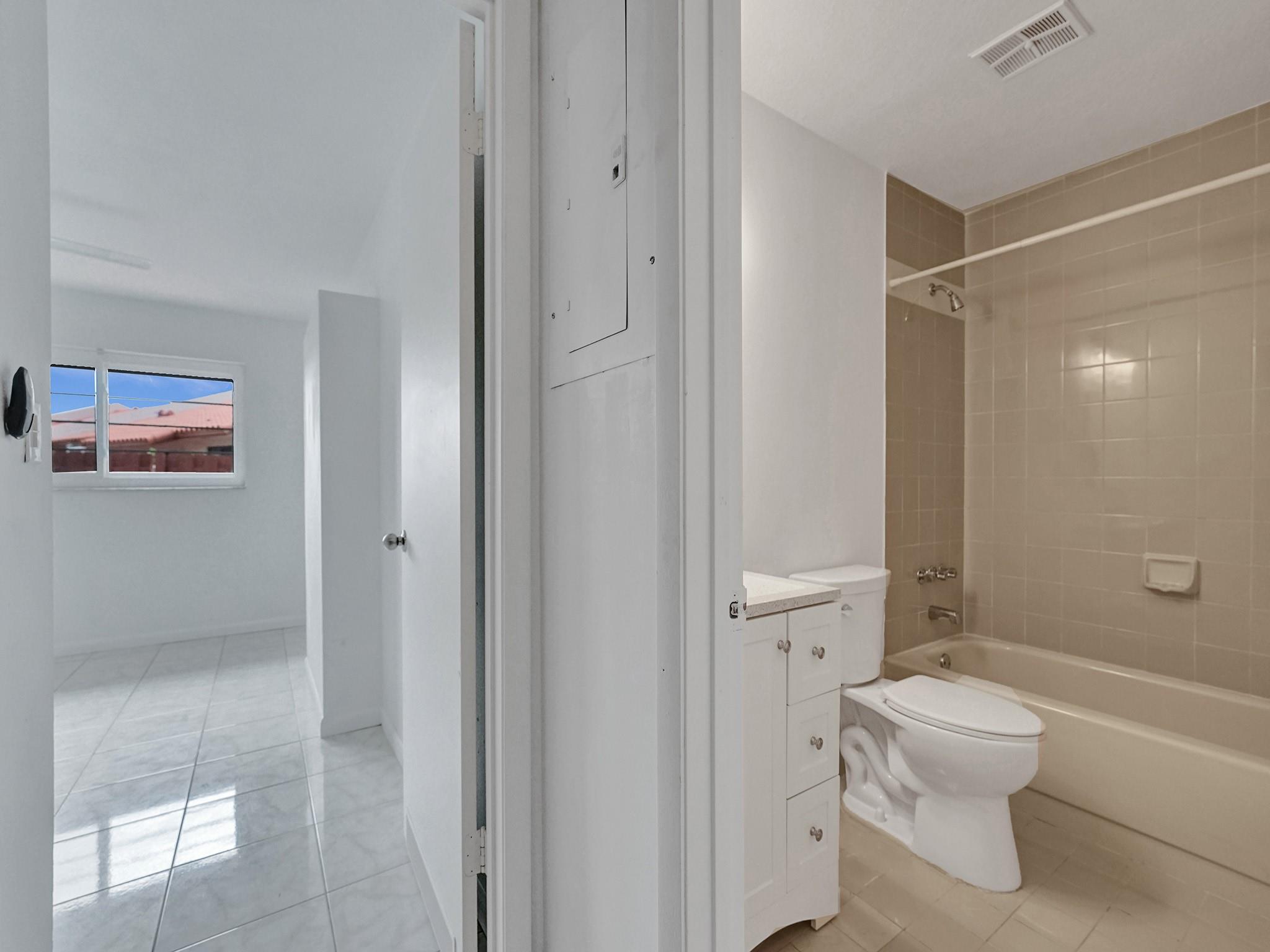 Forest Lake Villas - Residential