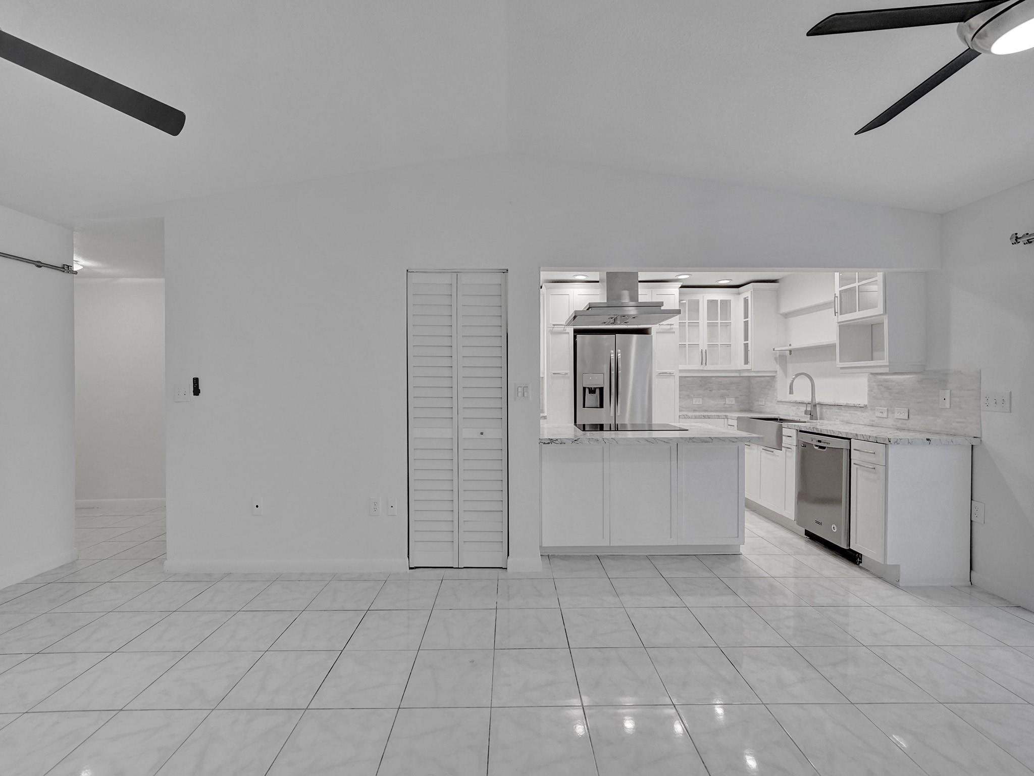Forest Lake Villas - Residential