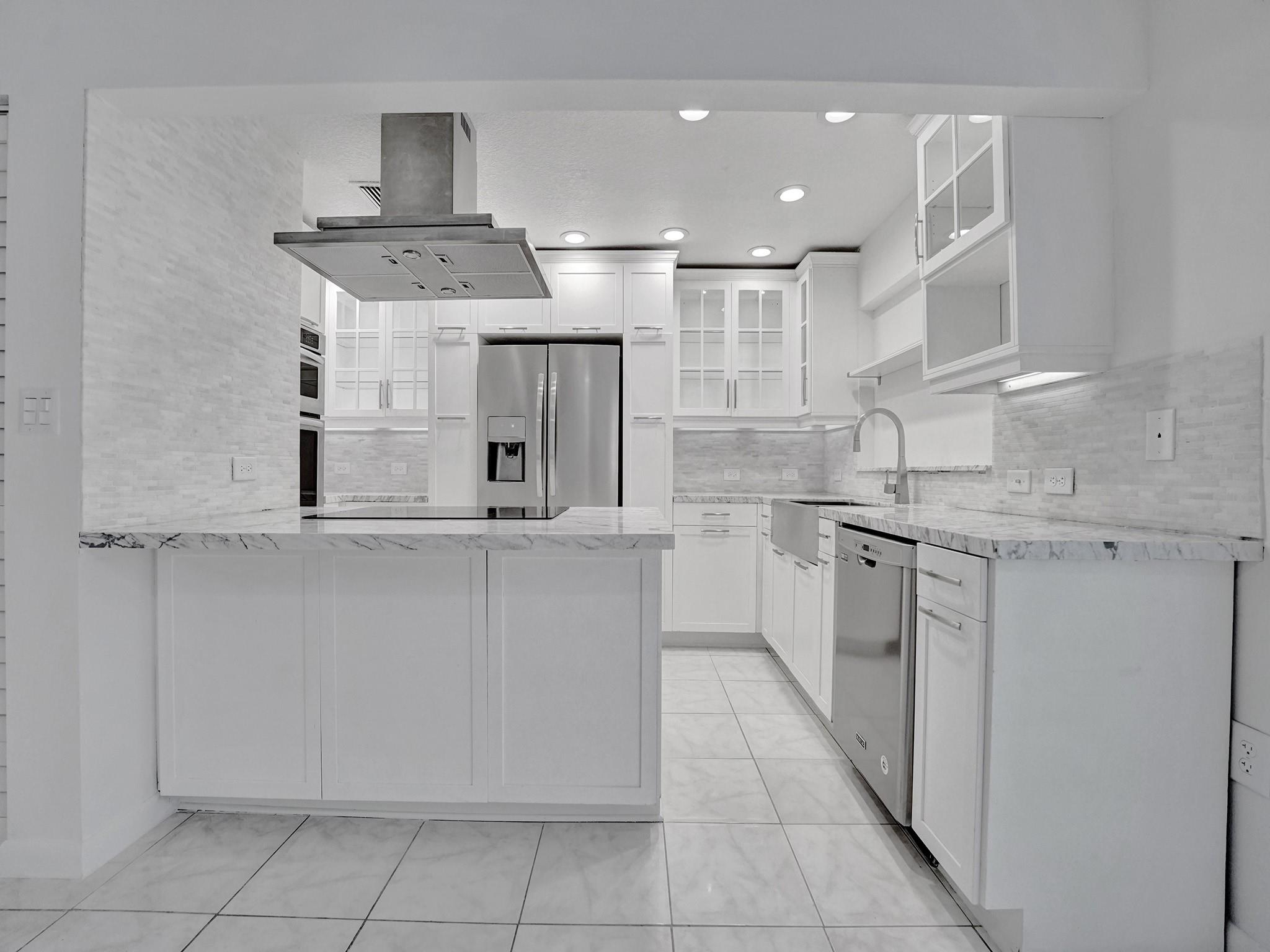 Forest Lake Villas - Residential