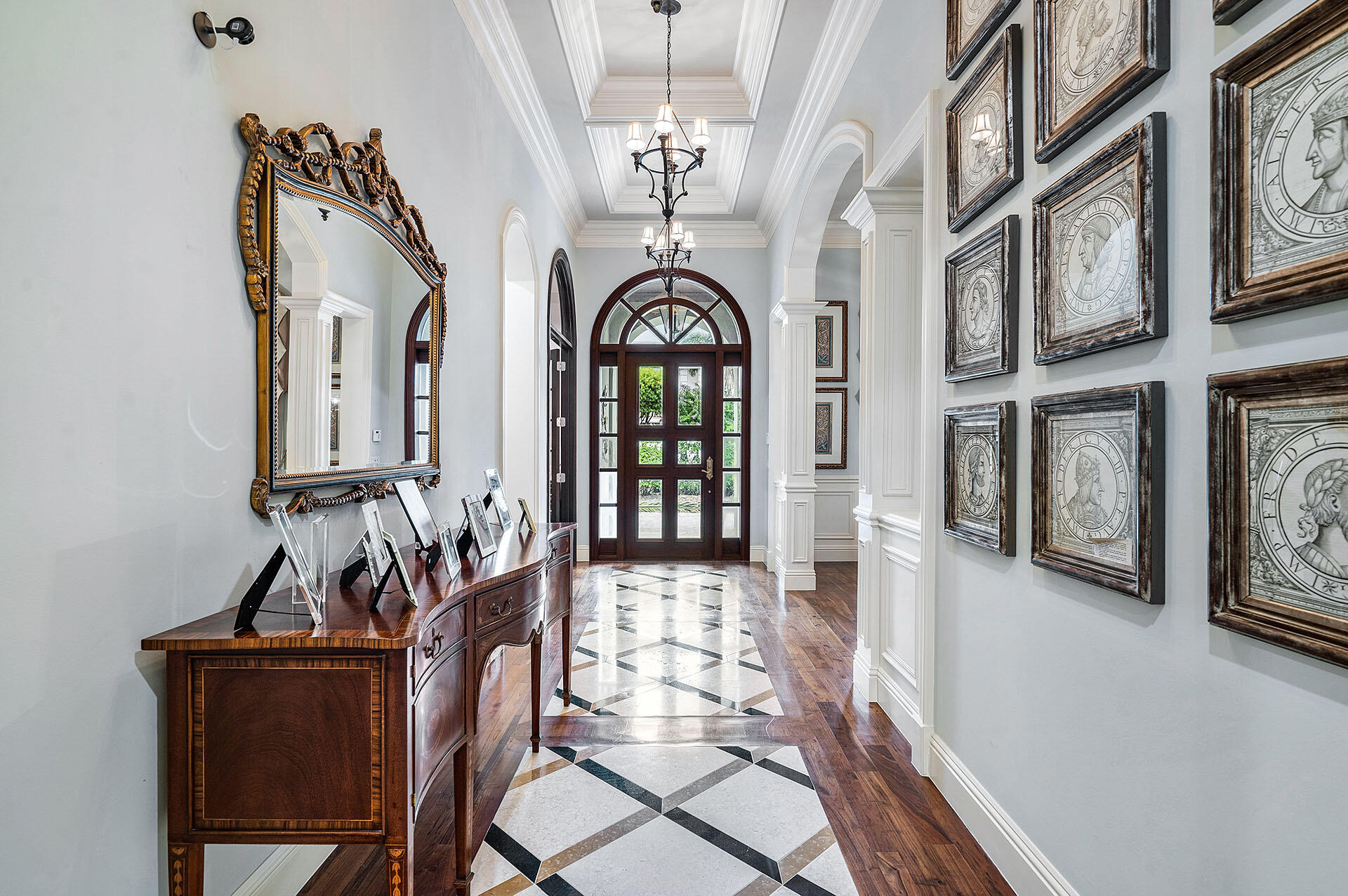 ROYAL PALM YACHT & COUNTRY CLUB - Residential