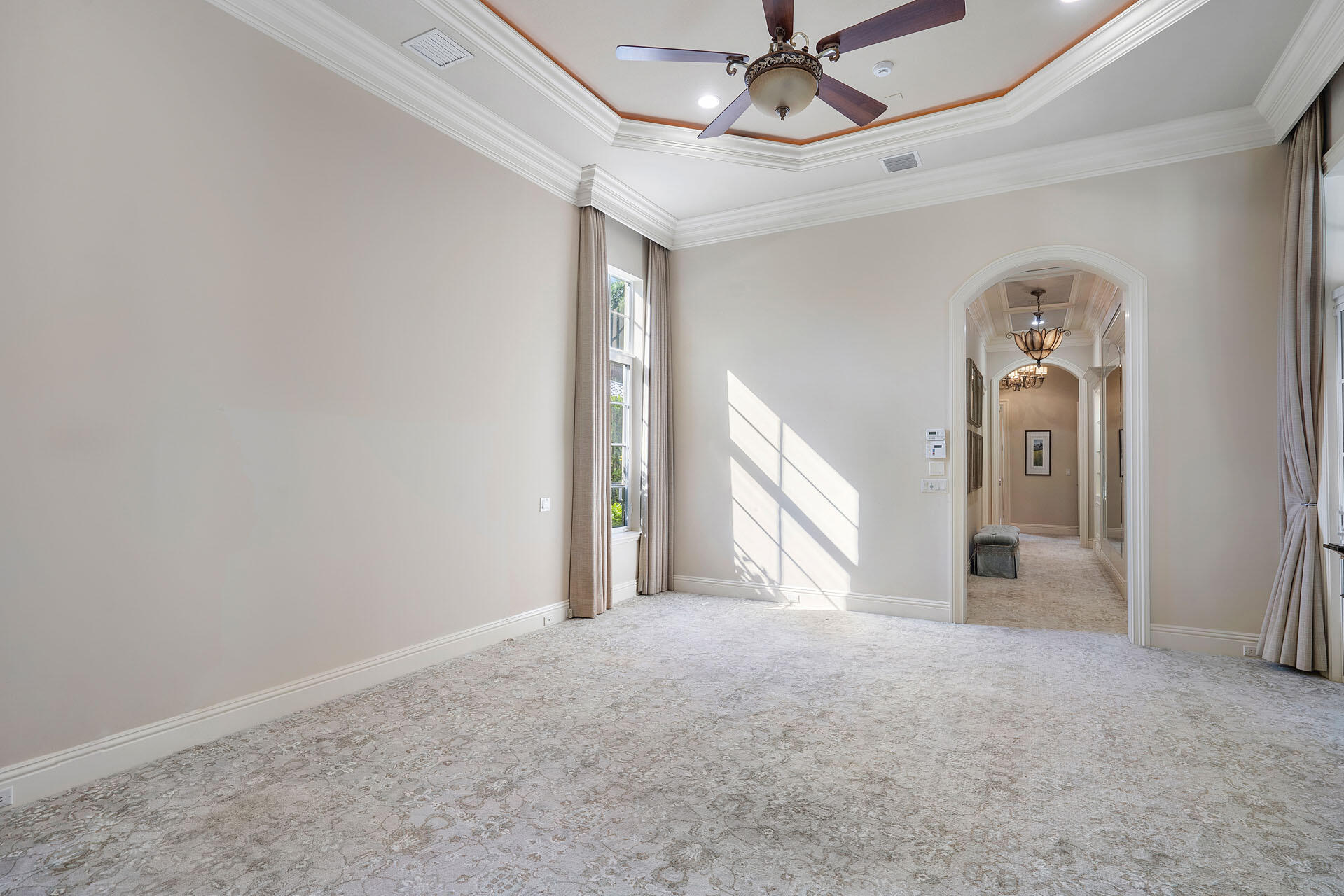 ROYAL PALM YACHT & COUNTRY CLUB - Residential
