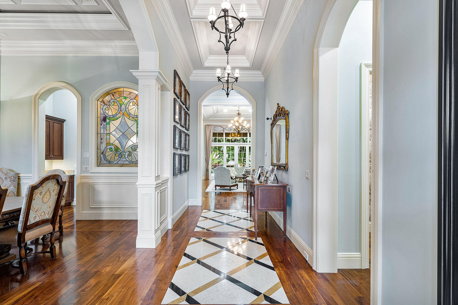 ROYAL PALM YACHT & COUNTRY CLUB - Residential