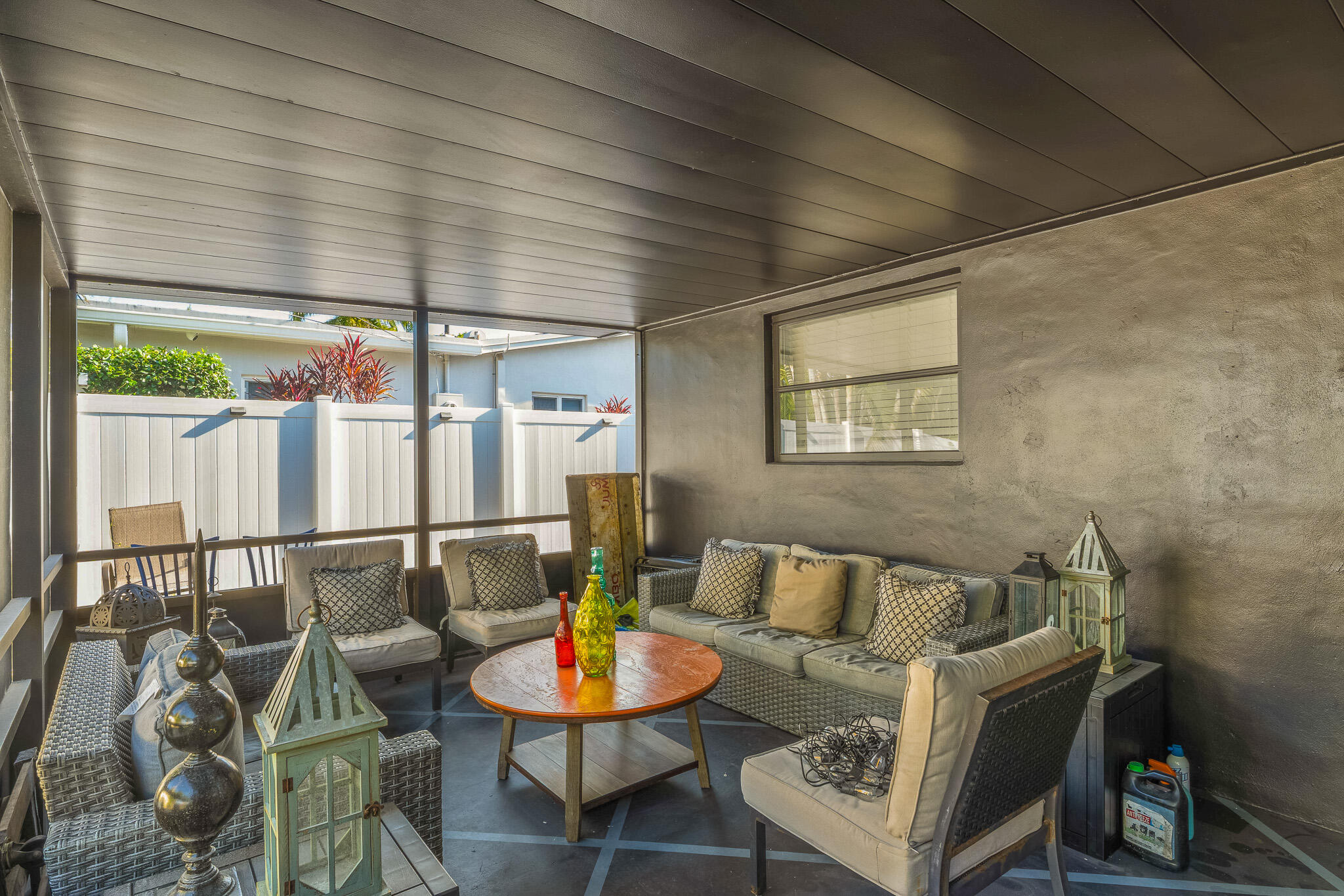 HIGHLAND ESTATES - Residential Lease