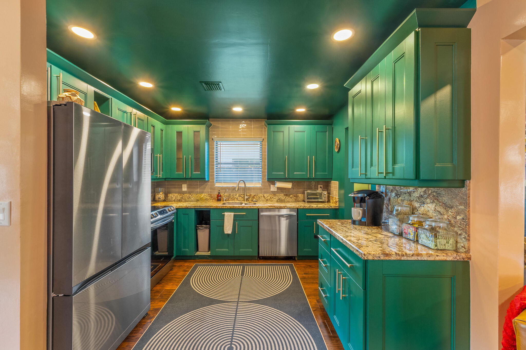 HIGHLAND ESTATES - Residential Lease