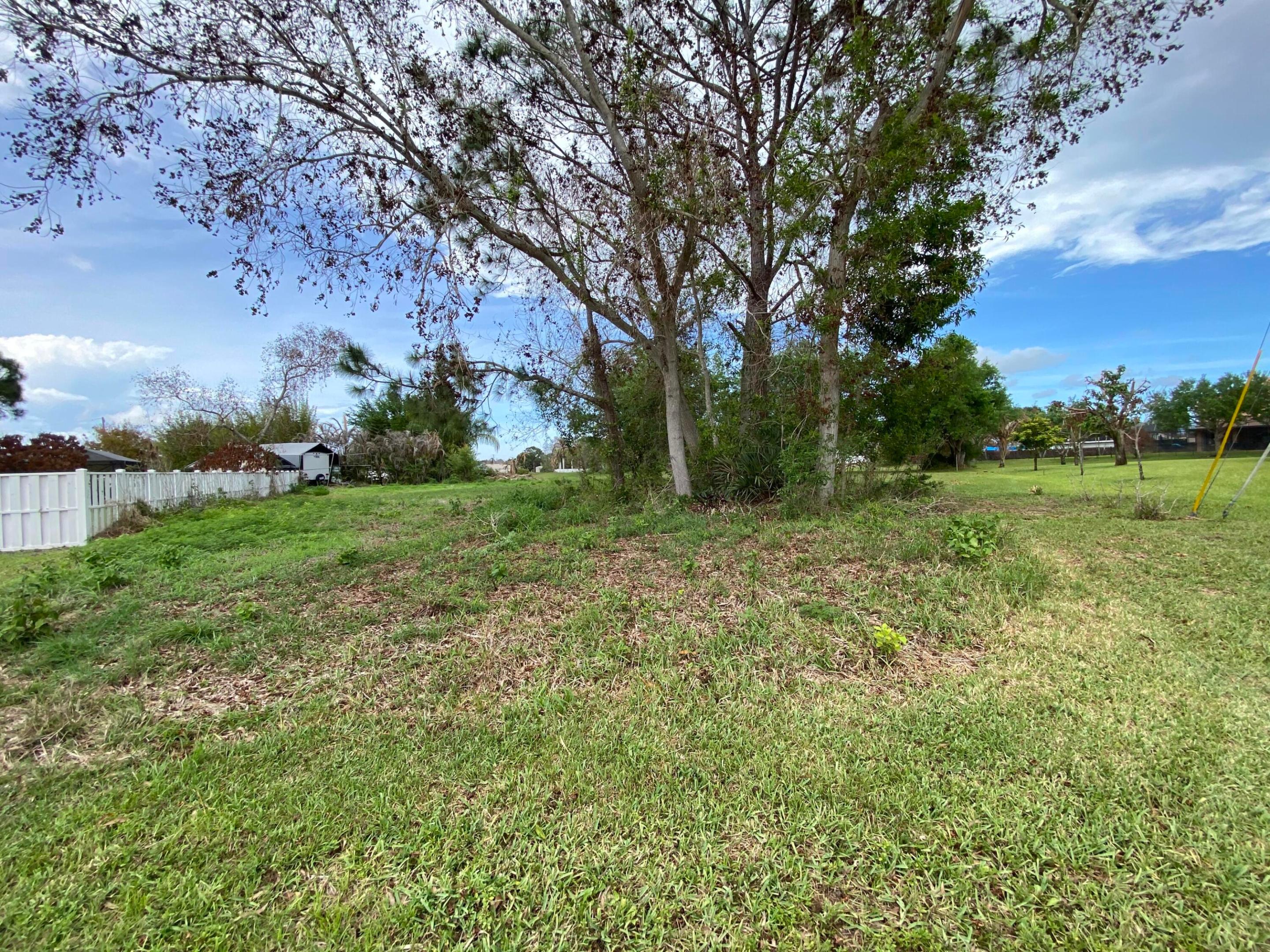 PORT ST LUCIE SECTION 46 1ST REPLAT - Land