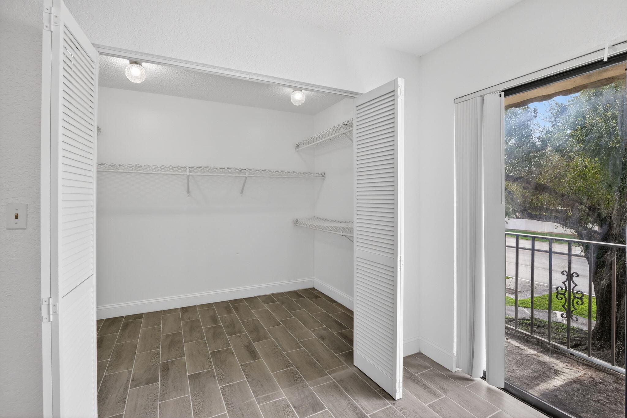 CHATEAULAINE - Residential