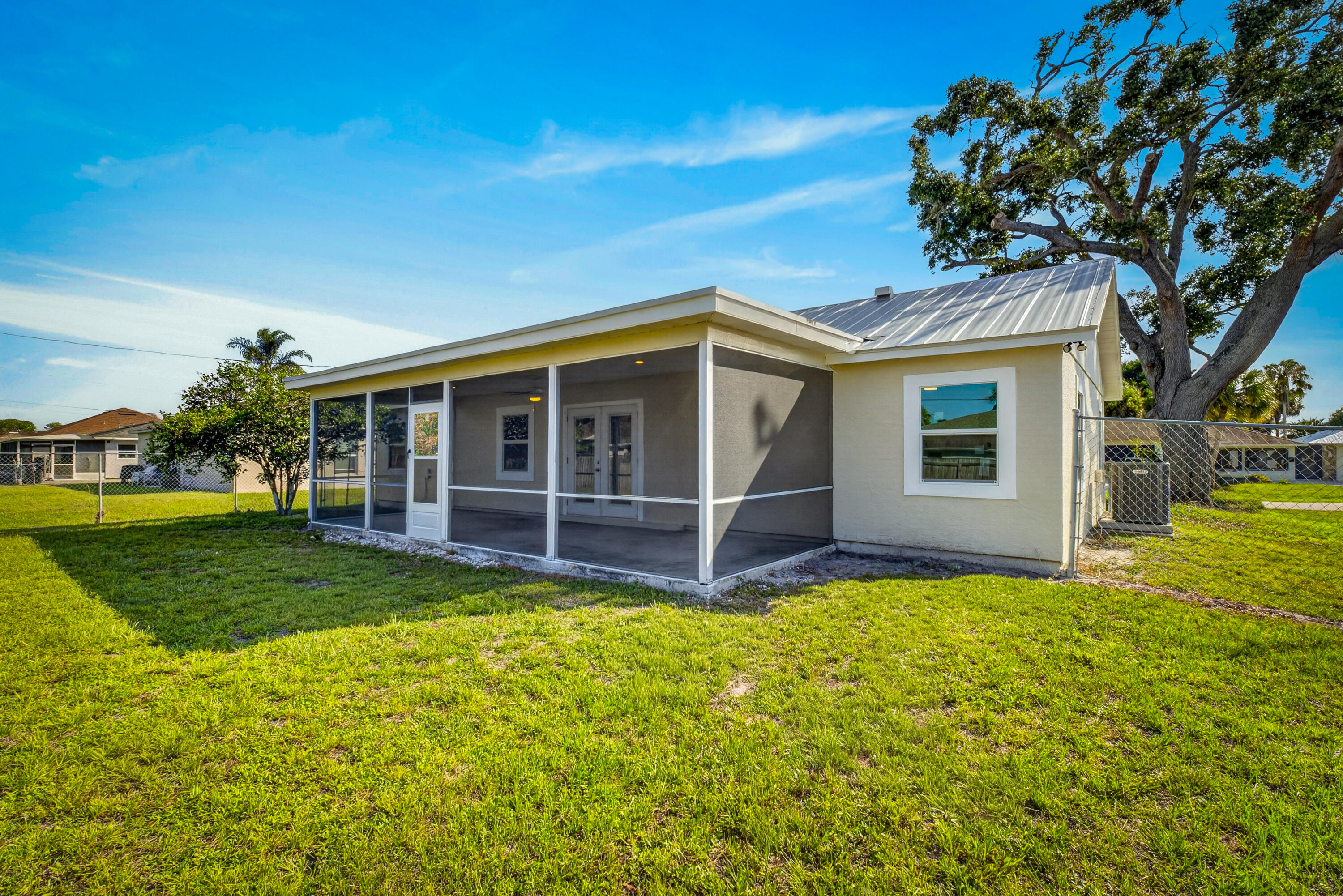 PORT ST LUCIE SECTION 8 - Residential
