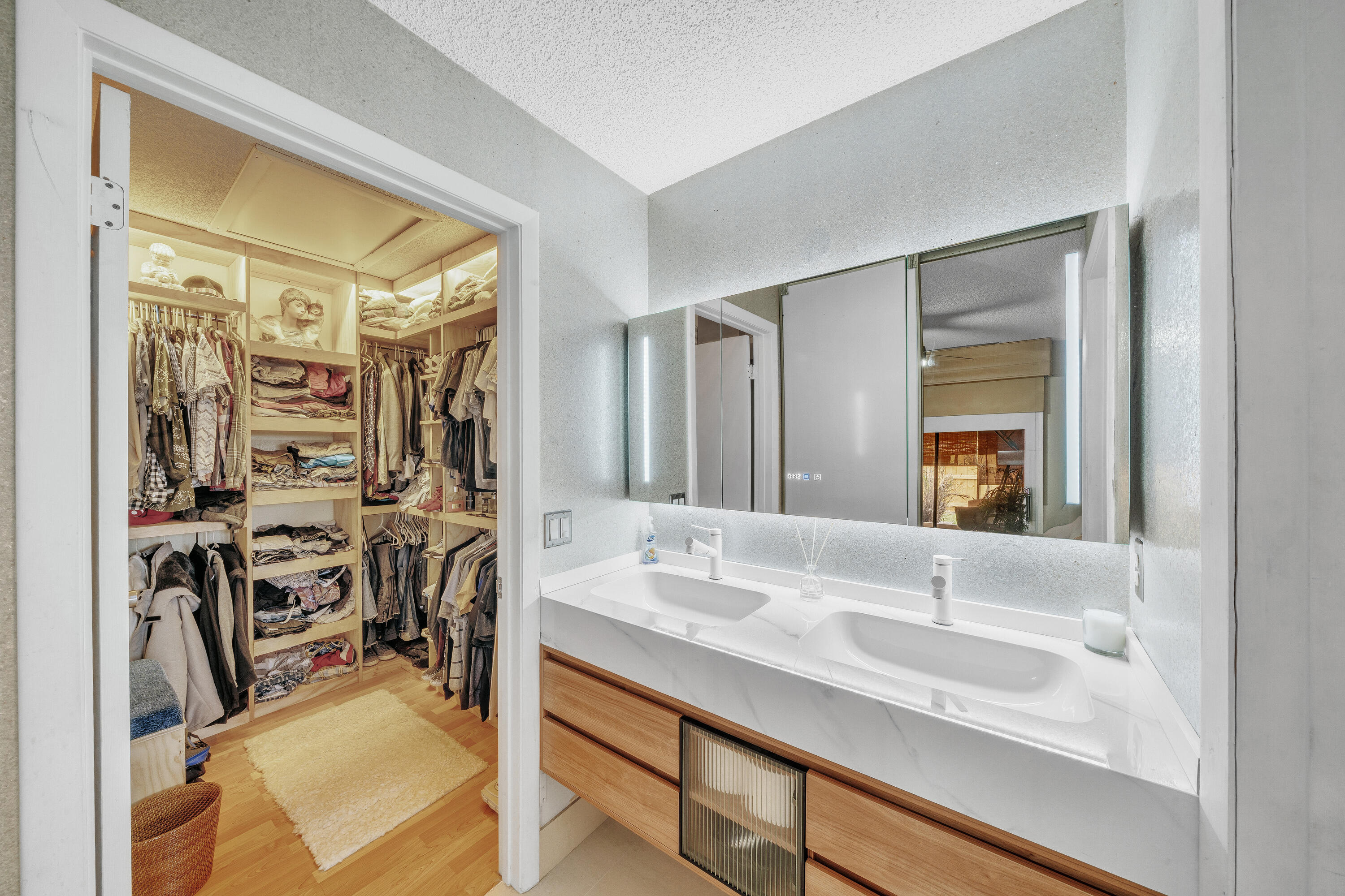 LOFTS - Residential