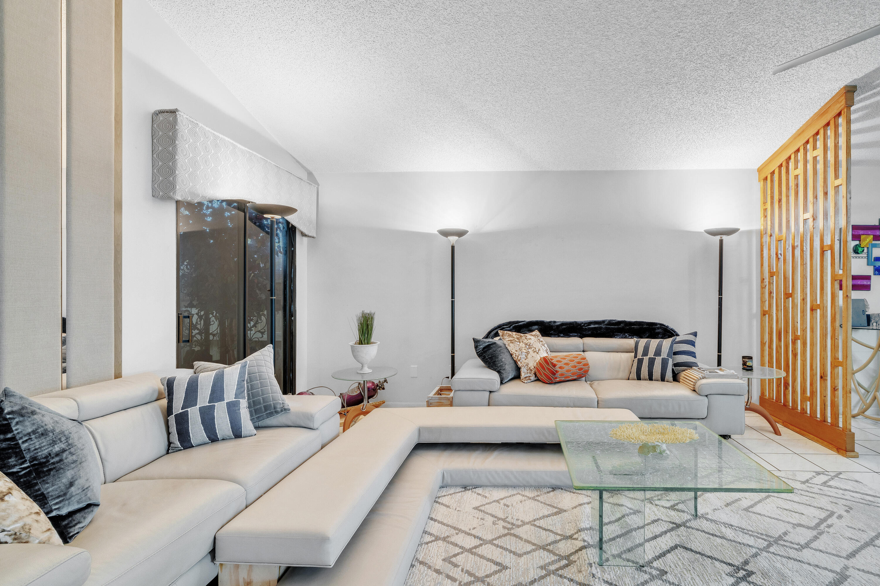 LOFTS - Residential