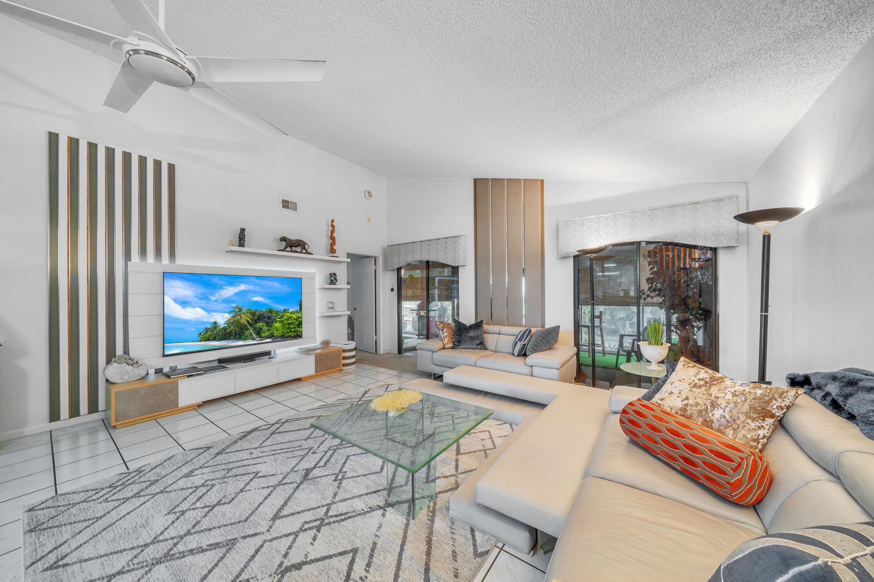 LOFTS - Residential