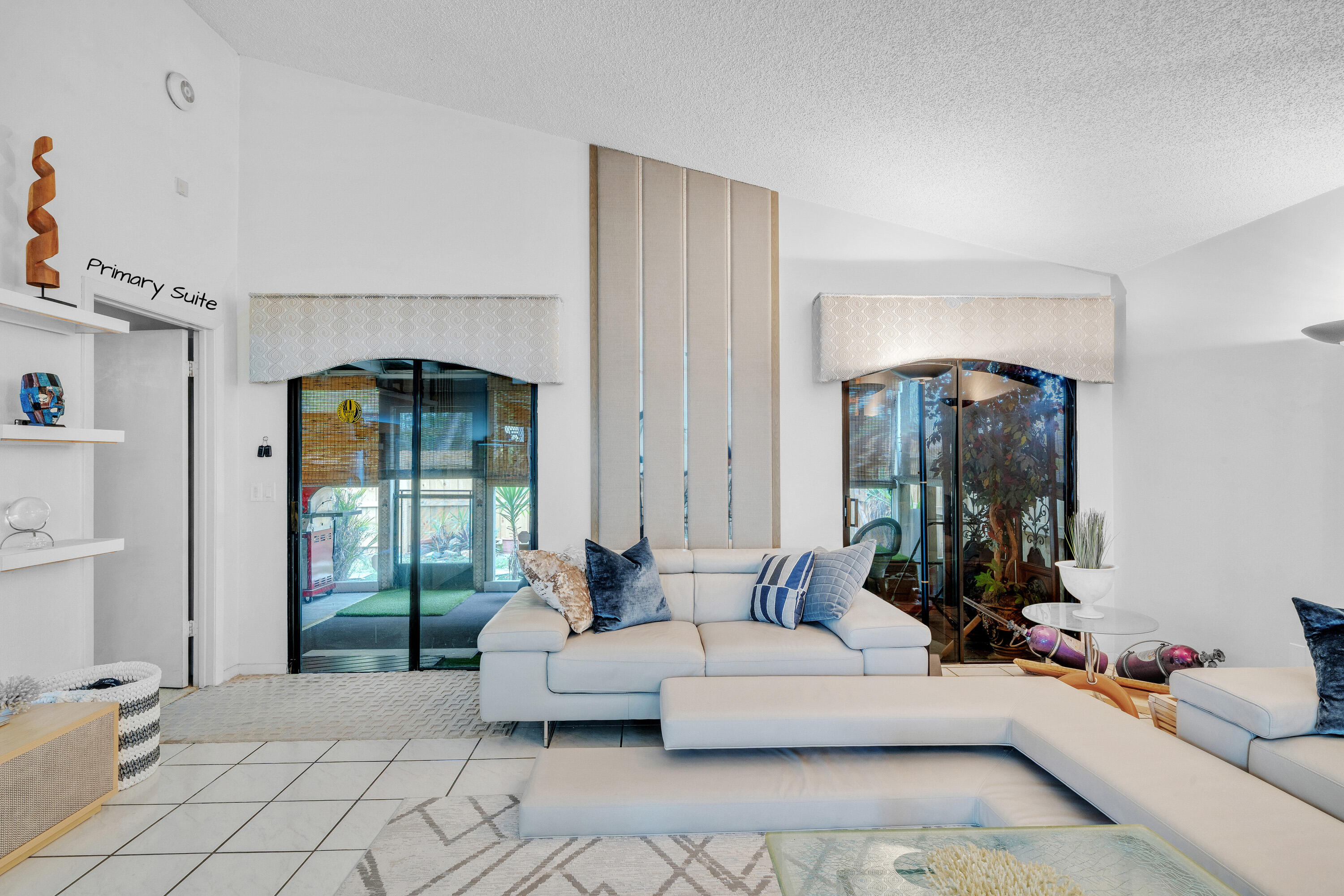 LOFTS - Residential