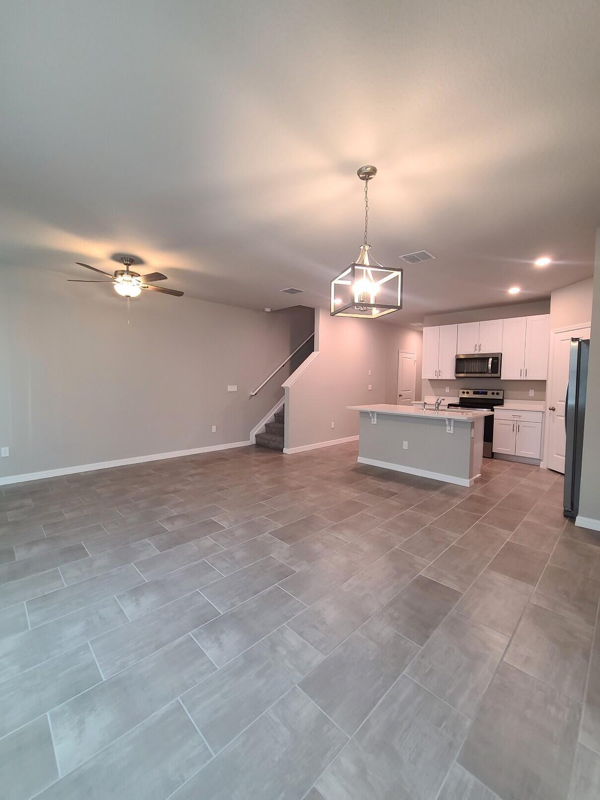 FONTANA TOWNHOMES - Residential