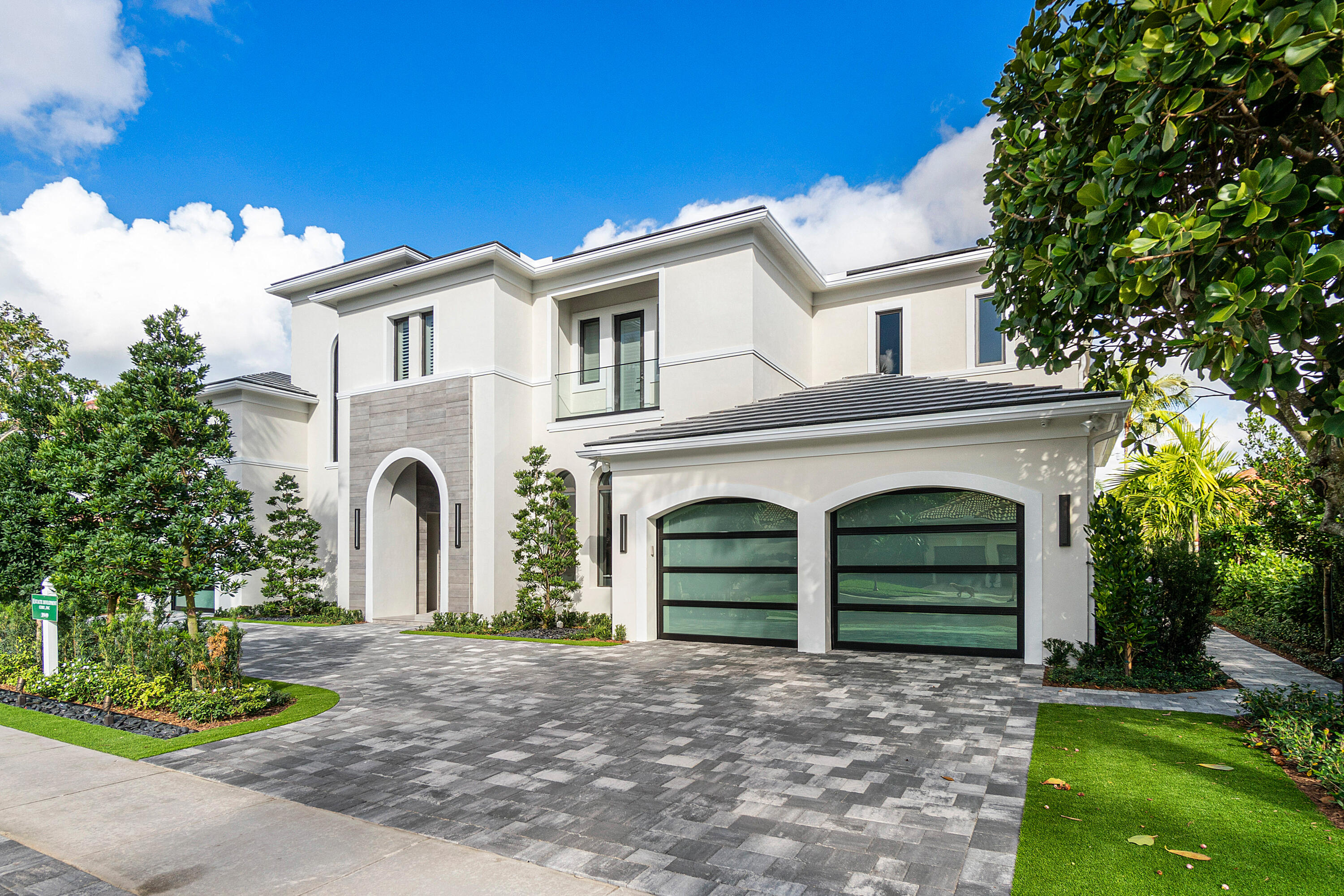 DEVON PLACE - Residential