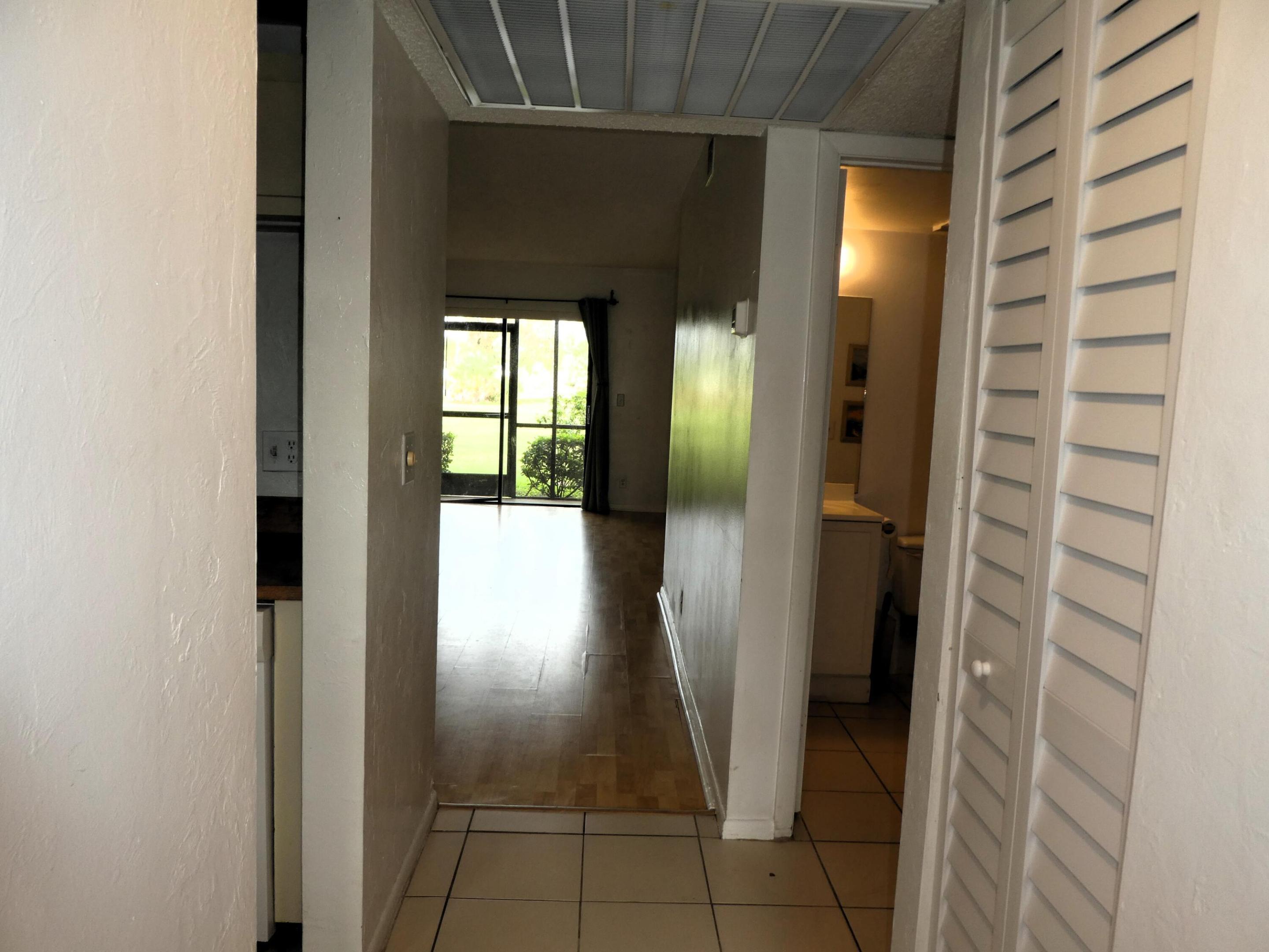 LUCERNE LAKES GOLF COLONY - Residential Lease