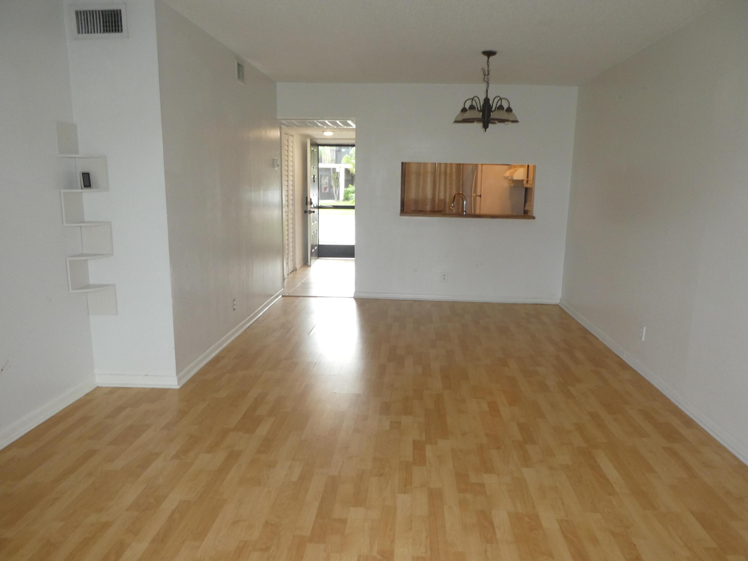LUCERNE LAKES GOLF COLONY - Residential Lease