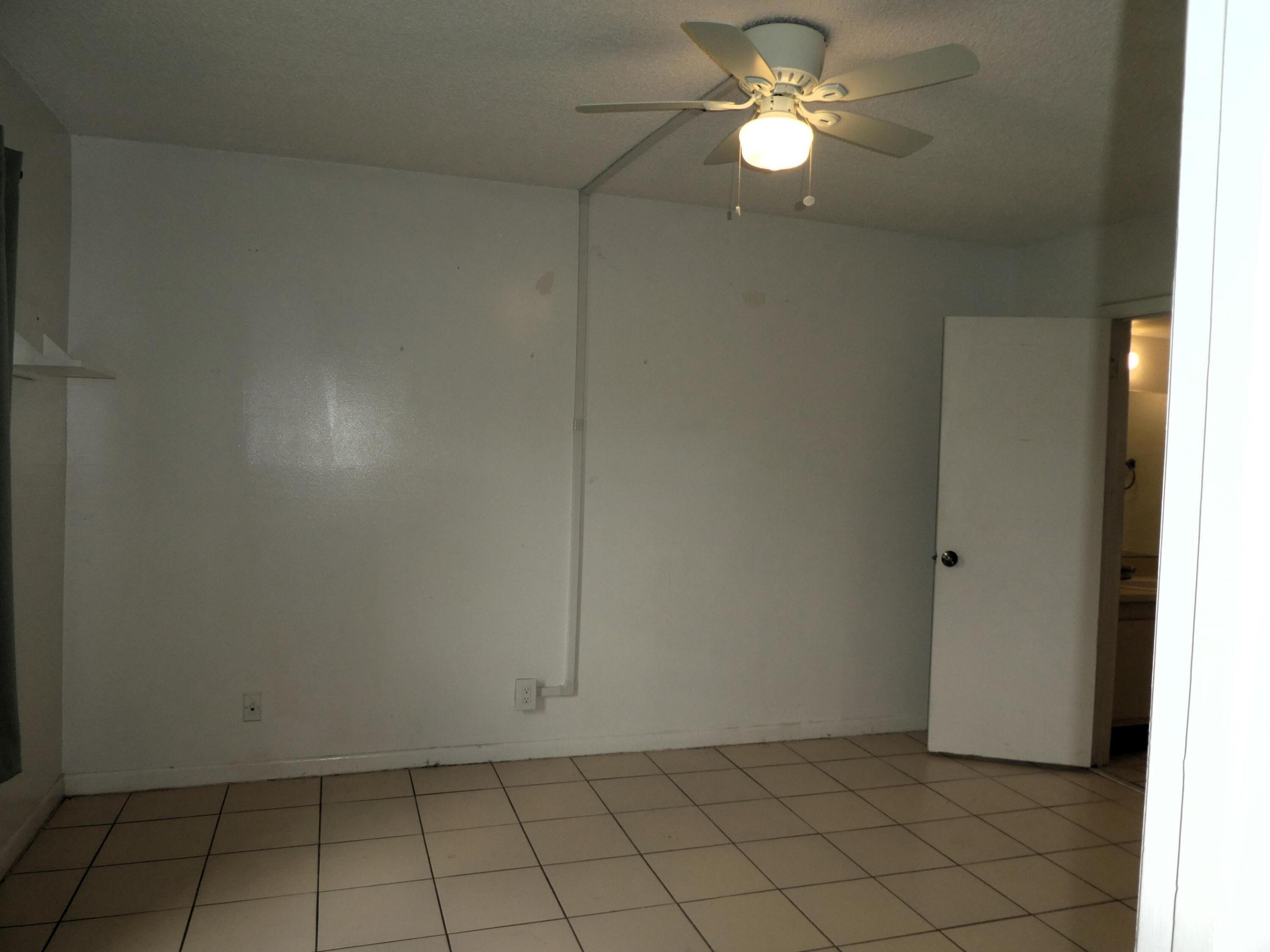 LUCERNE LAKES GOLF COLONY - Residential Lease
