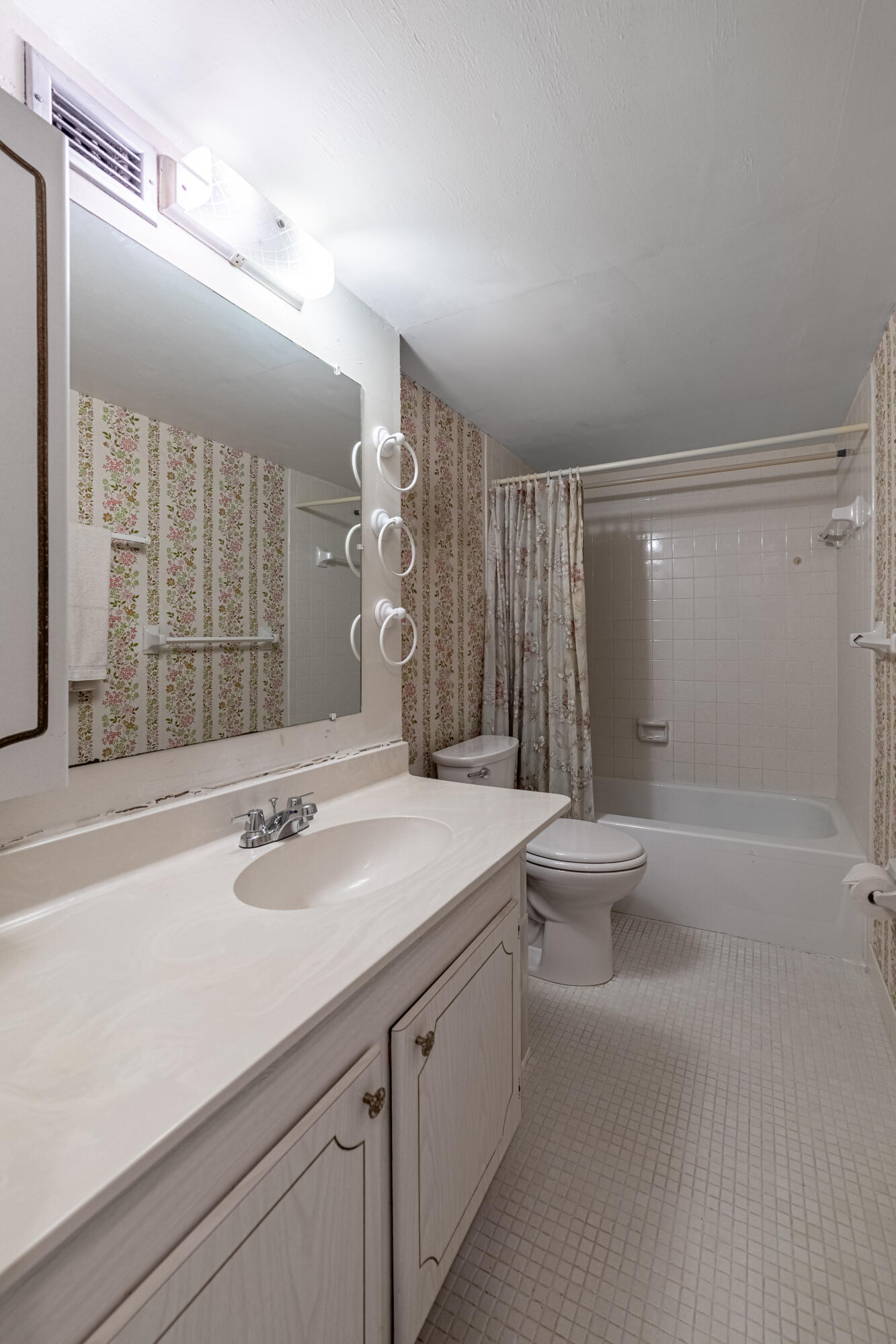 PATRICIAN OF PALM BEACH CONDO - Residential