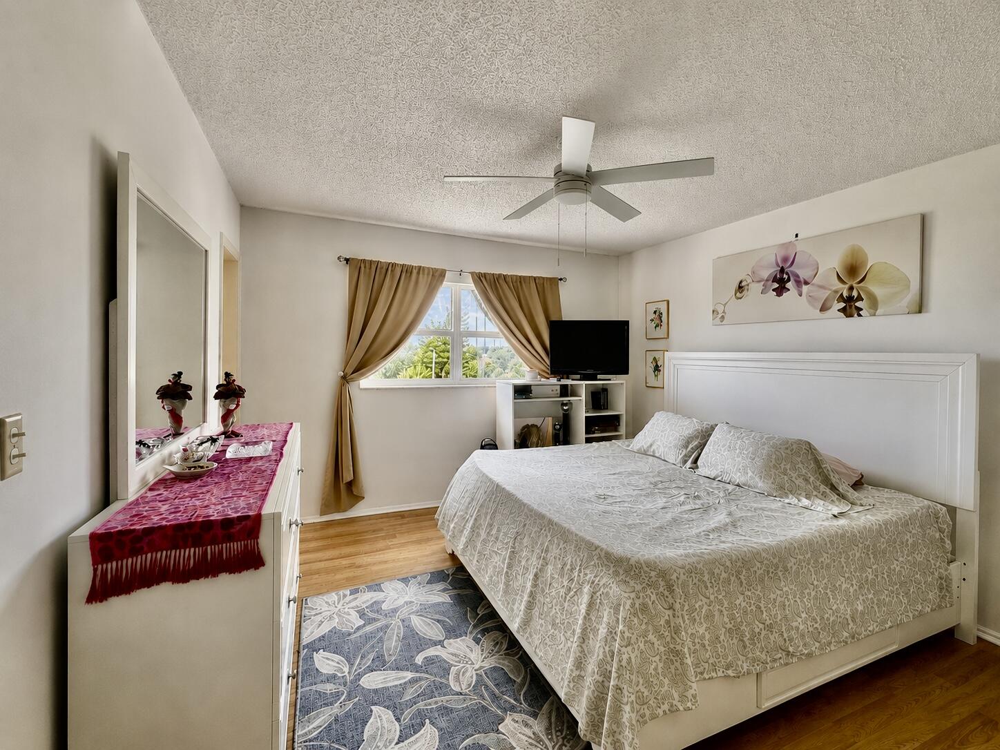 BEVERLY HILLS CONDO NUMBER NINE - Residential