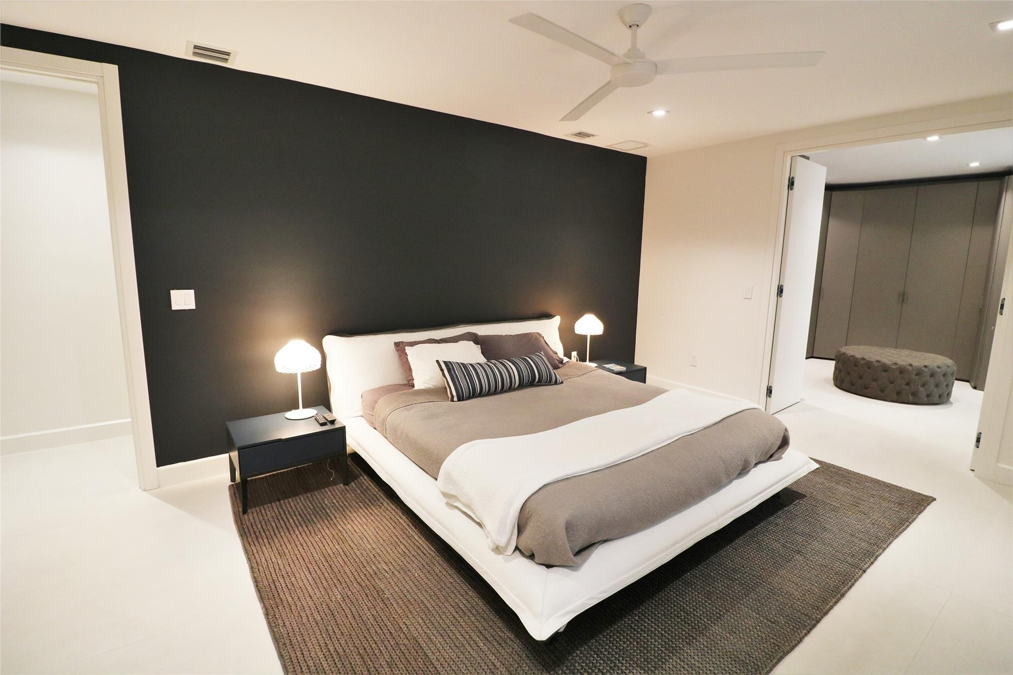 LAUDERDALE - Residential Lease