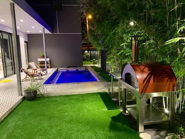 LAUDERDALE - Residential Lease