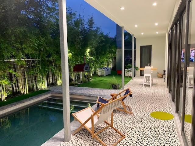 LAUDERDALE - Residential Lease