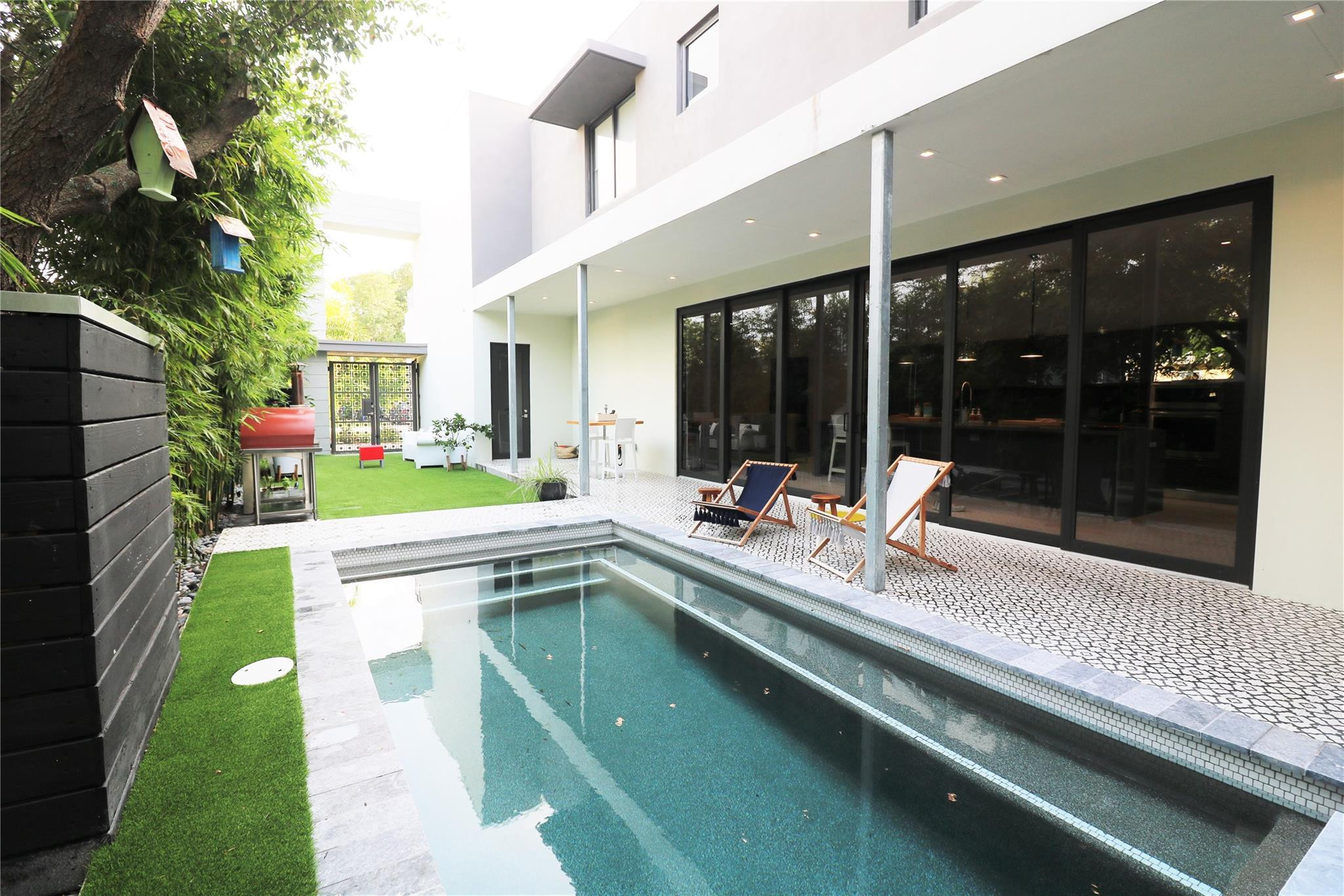 LAUDERDALE - Residential Lease