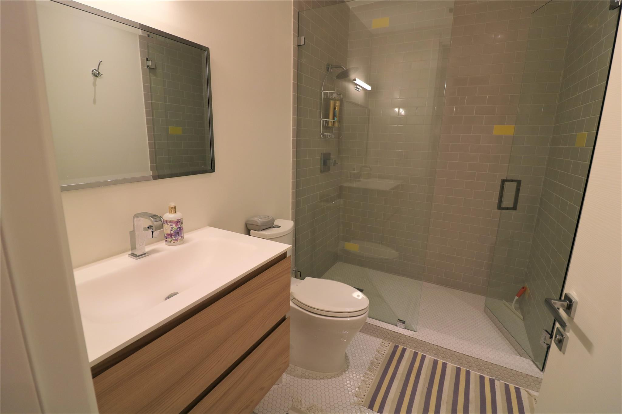 LAUDERDALE - Residential Lease