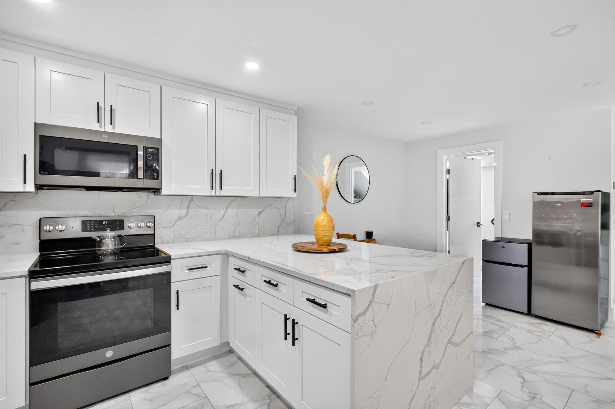 SPANISH WELLS CONDO II - Residential