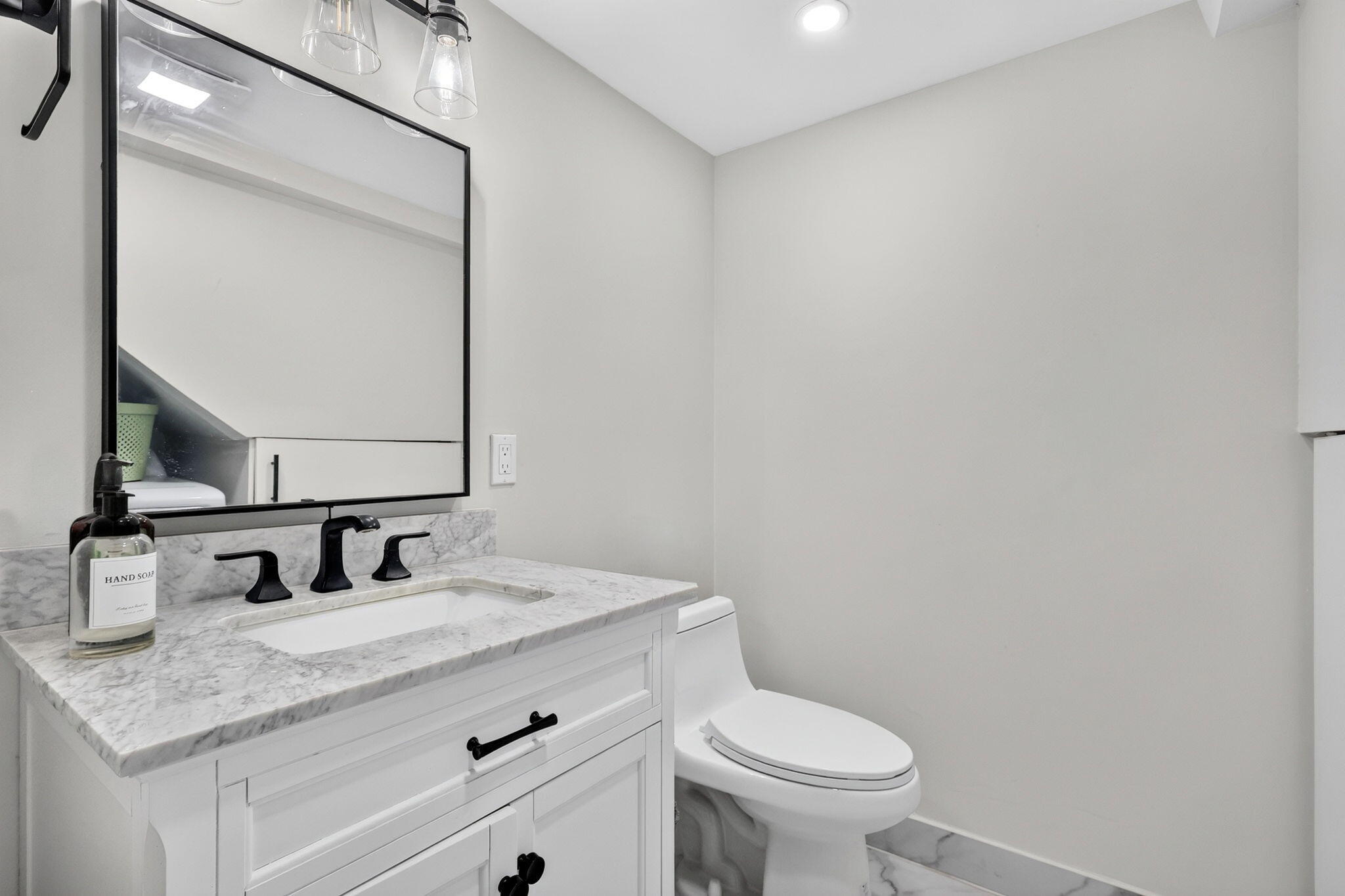SPANISH WELLS CONDO II - Residential