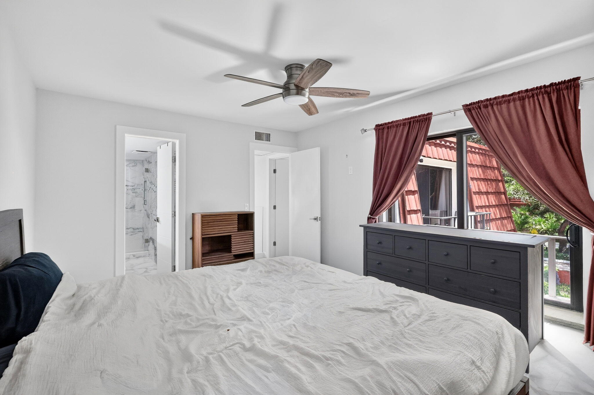 SPANISH WELLS CONDO II - Residential