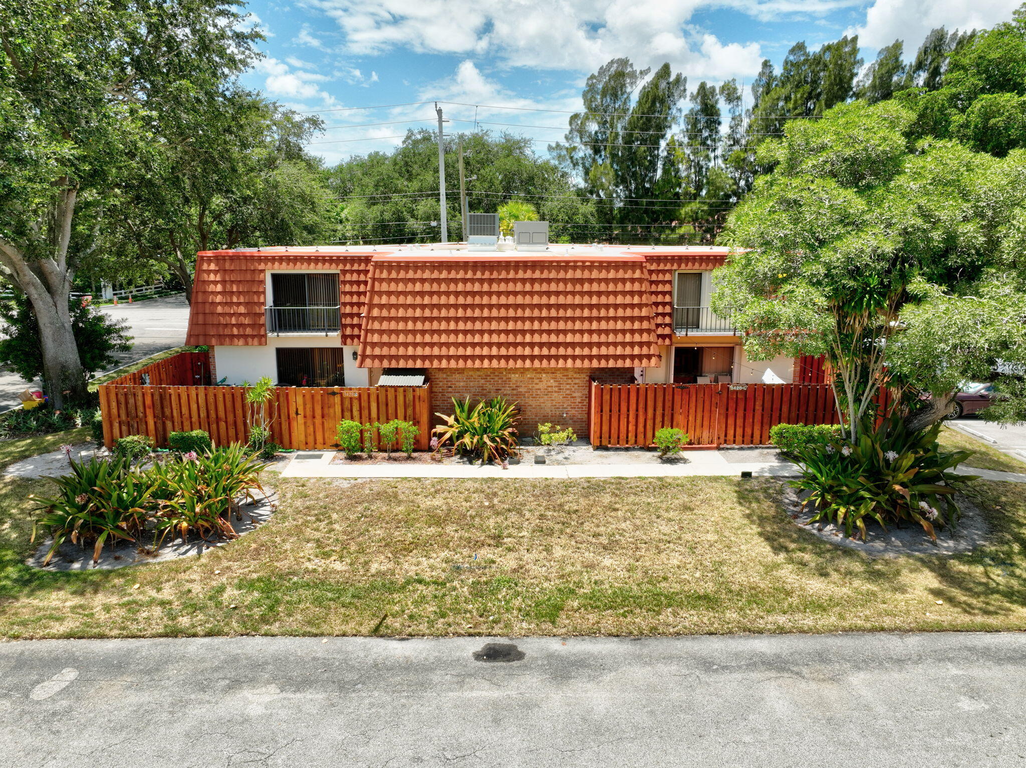 SPANISH WELLS CONDO II - Residential