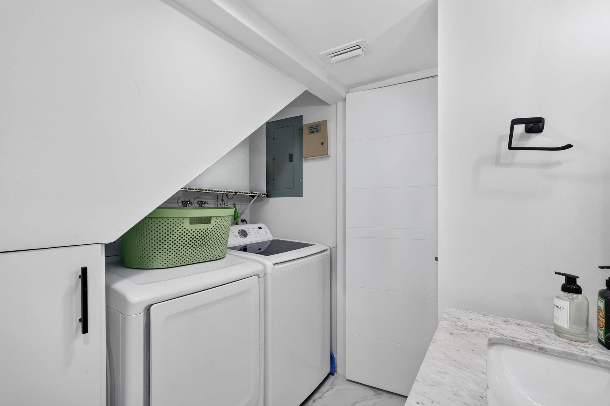 SPANISH WELLS CONDO II - Residential