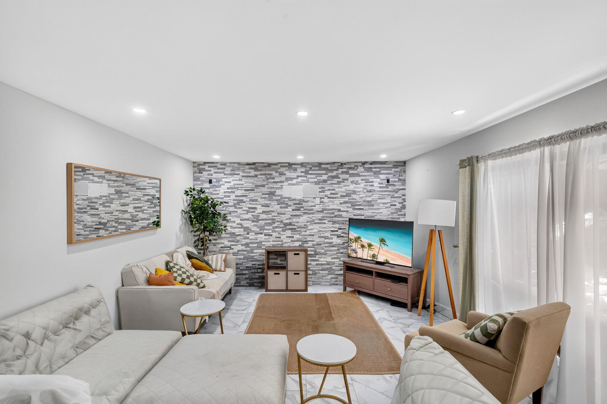 SPANISH WELLS CONDO II - Residential