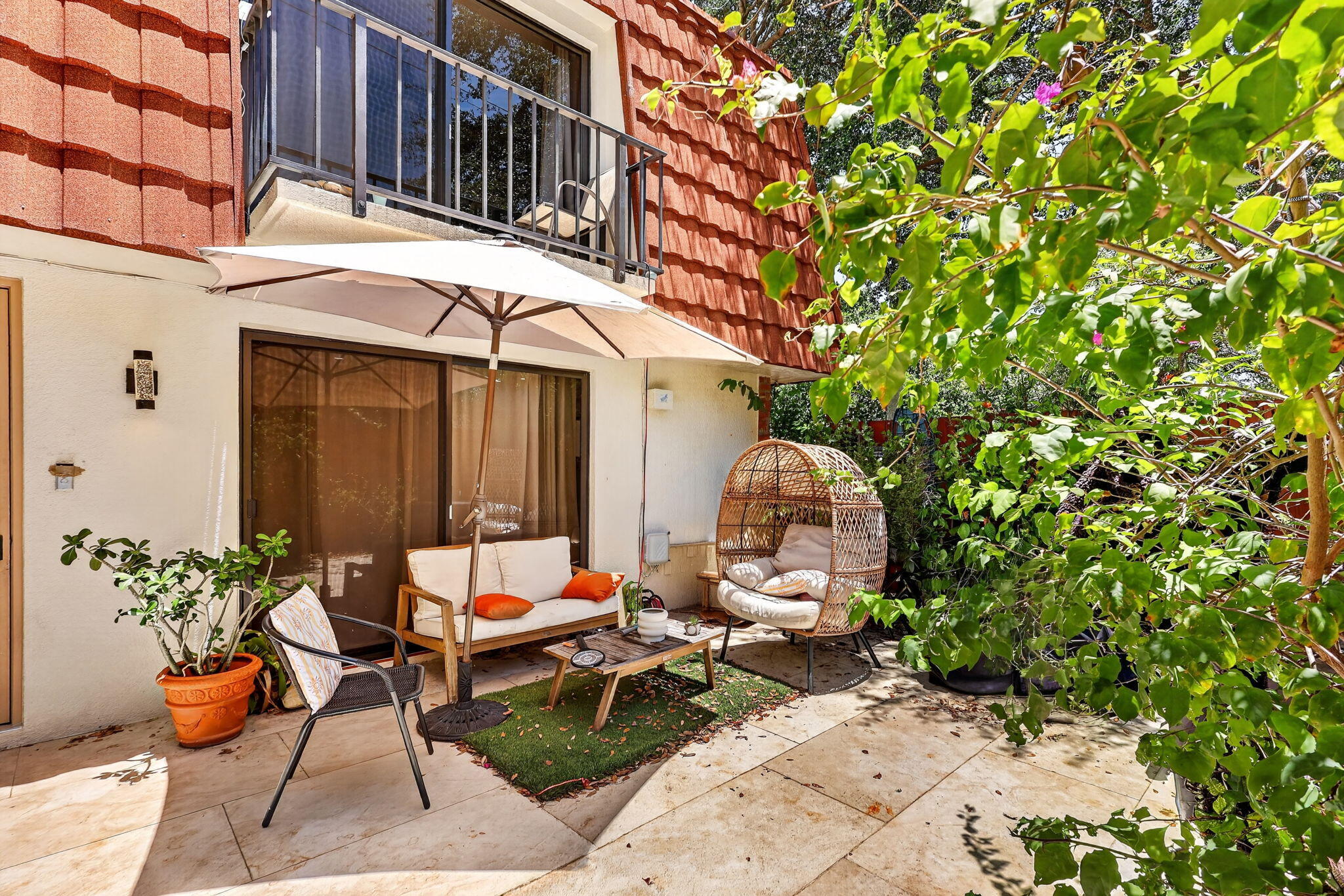 SPANISH WELLS CONDO II - Residential