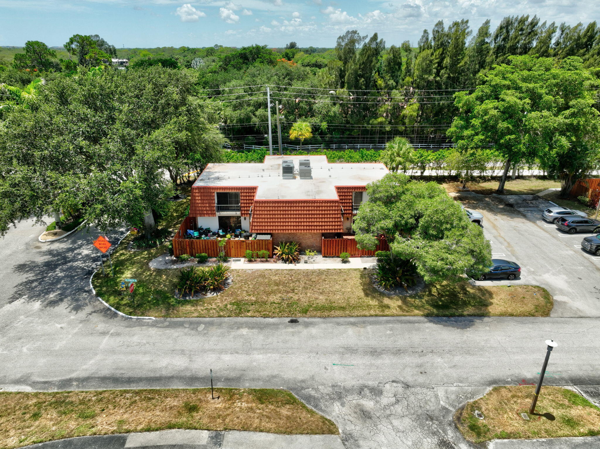 SPANISH WELLS CONDO II - Residential