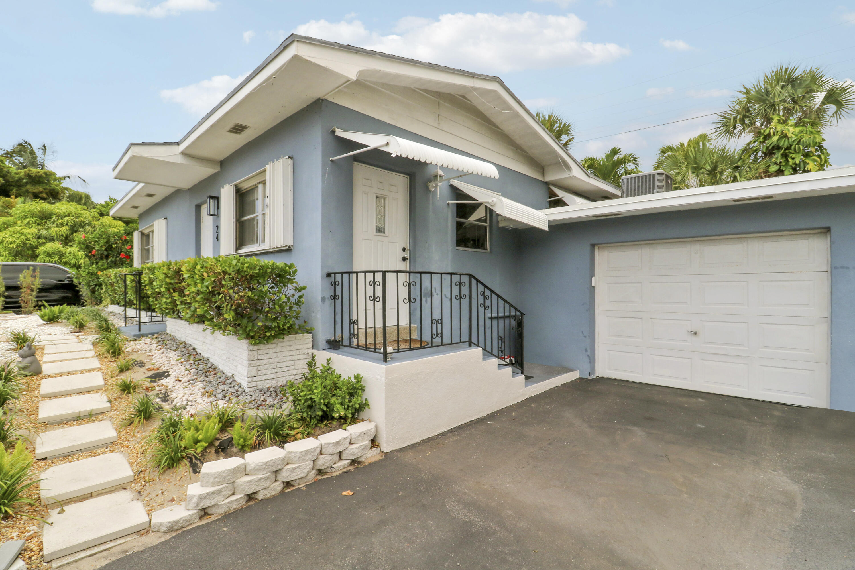 PALM BEACH SHORE ACRES - Residential